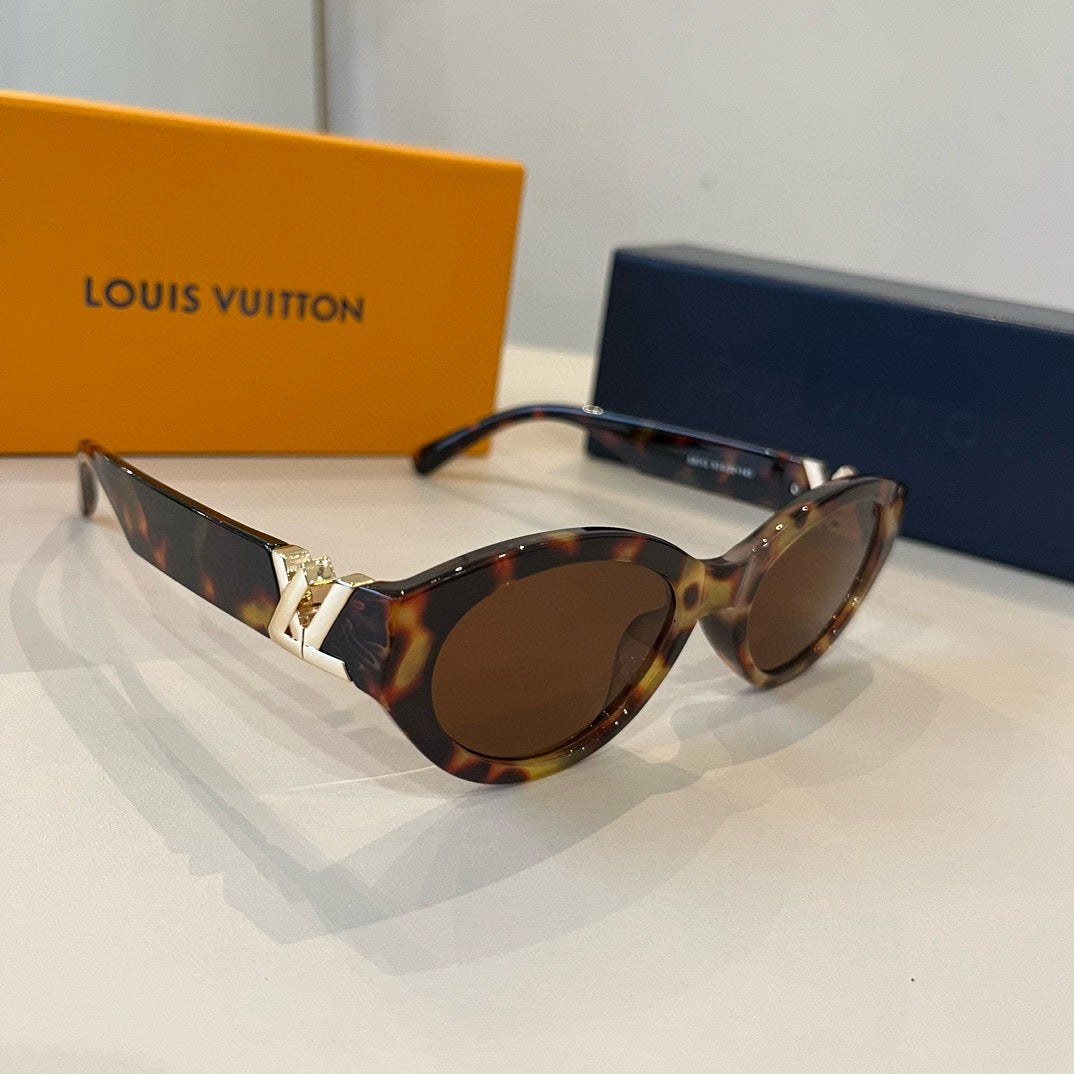 Louis Vuitton Slim Black Lens Sunglasses for Men & Women - 866893