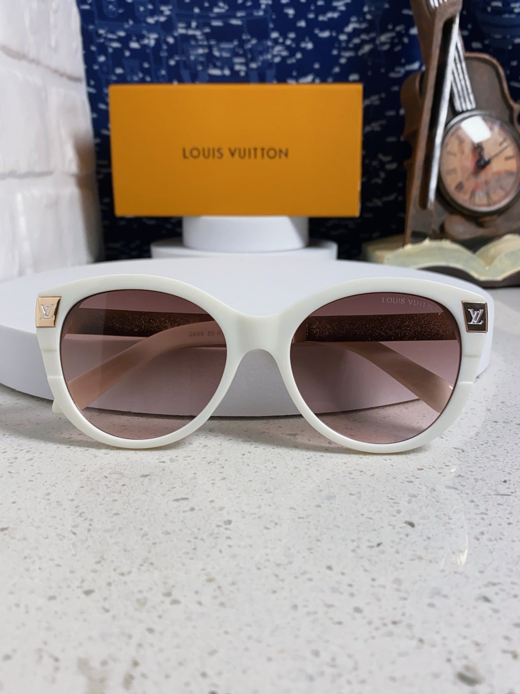 Louis Vuitton Cat-Eye Silver Lens Sunglasses for Women - 414952 - detail image 9