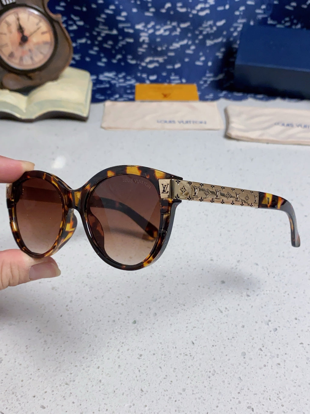 Louis Vuitton Cat-Eye Red Lens Sunglasses for Women - 414753 - detail image 6