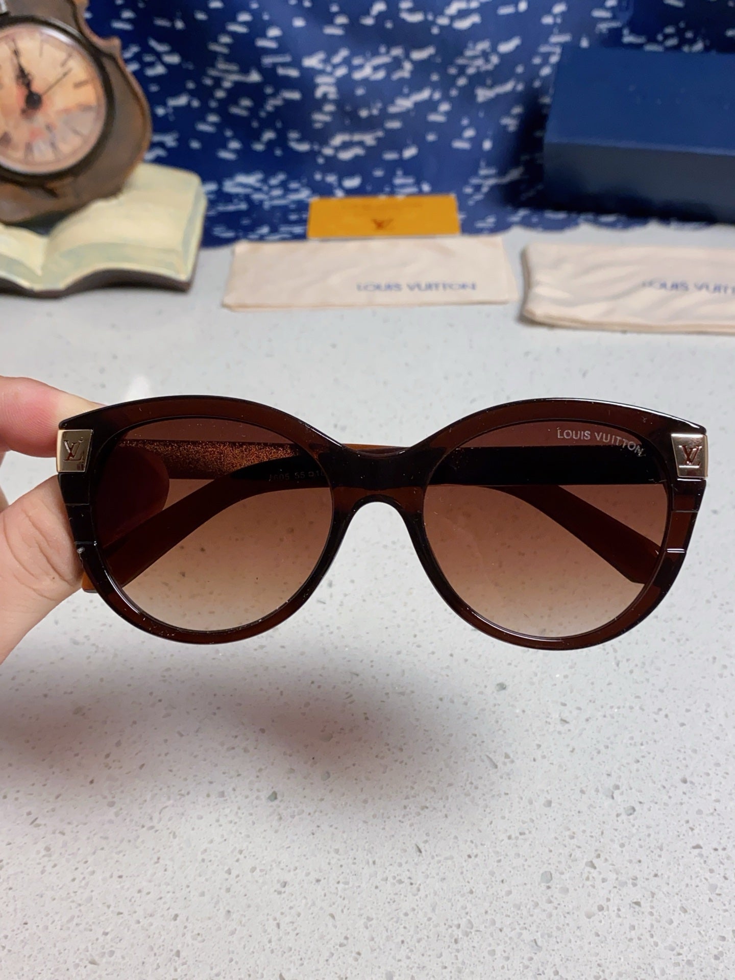Louis Vuitton Cat-Eye Red Lens Sunglasses for Women - detail image 4