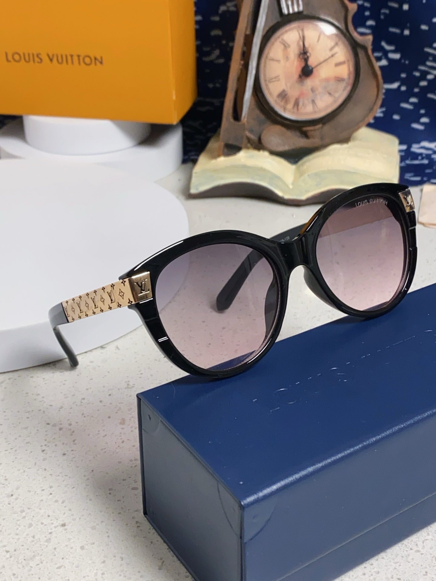 Louis Vuitton Cat-Eye Silver Lens Sunglasses for Women - 414755 - detail image 10