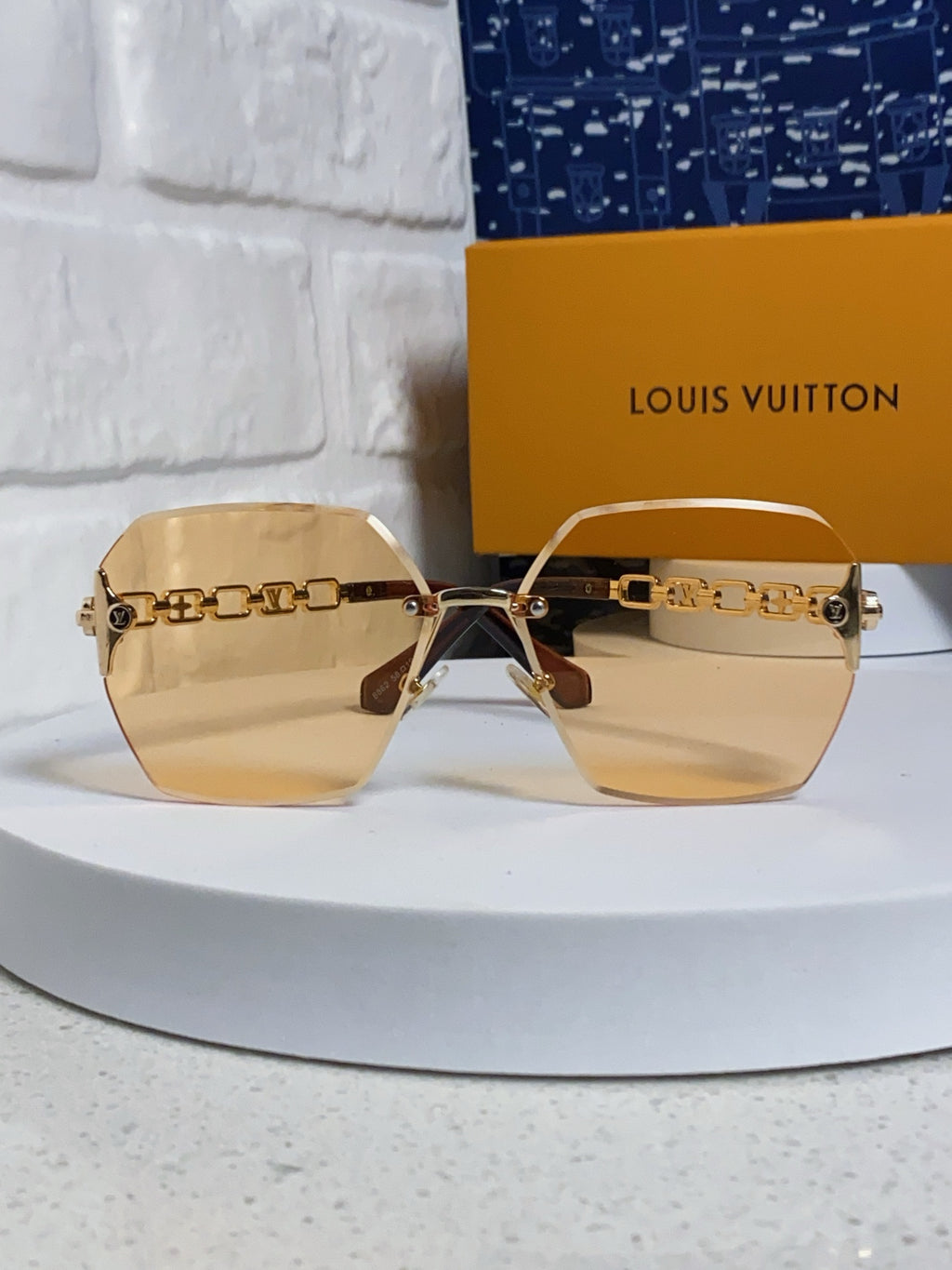 Louis Vuitton Oversized Gold Lens Sunglasses for Men & Women - detail image 2