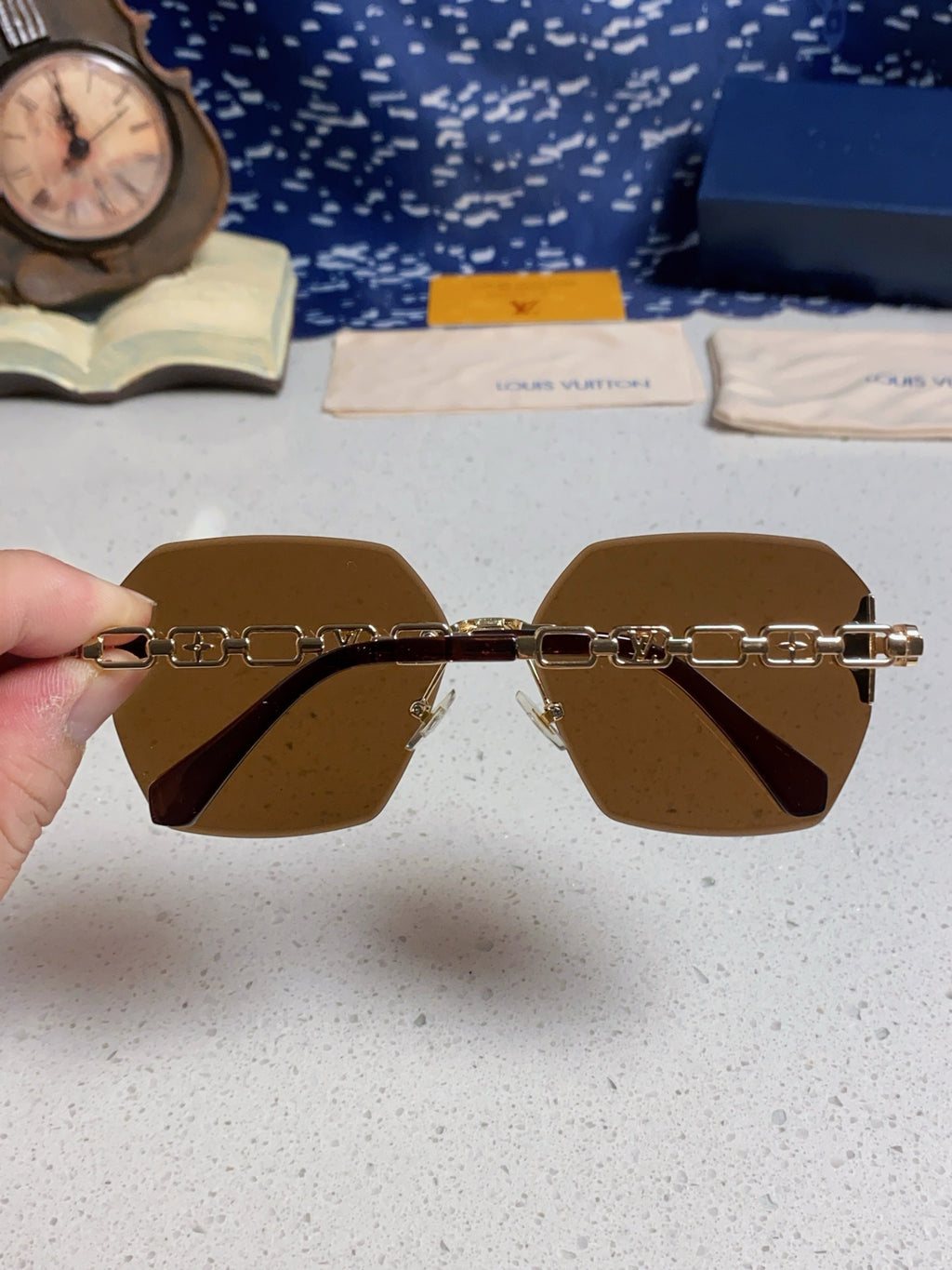 Louis Vuitton Oversized Brown Lens Sunglasses for Men & Women - detail image 5