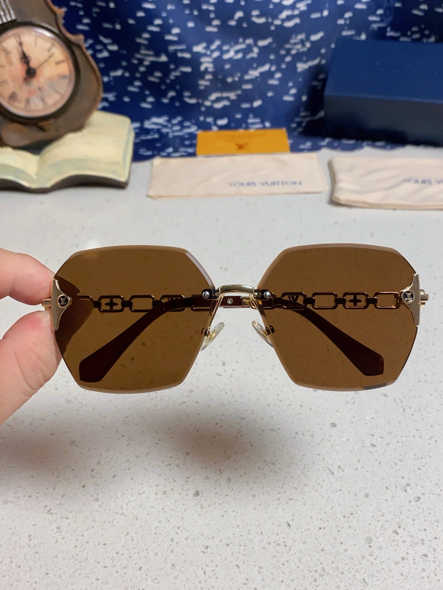 Louis Vuitton Oversized Brown Lens Sunglasses for Men & Women - detail image 4