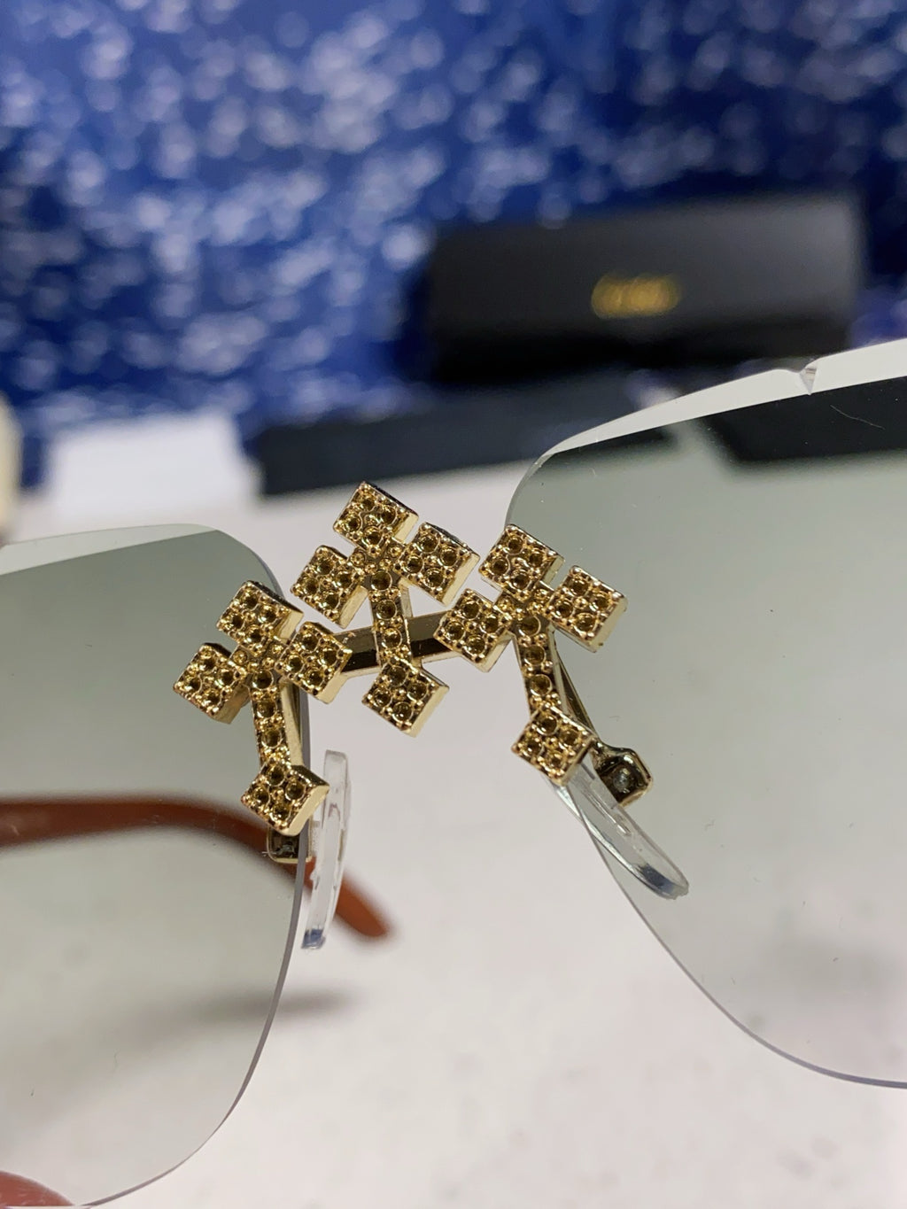 Cartier Lightweight Rimless Silver Lens Sunglasses for Men & Women - 415891 - detail image 7