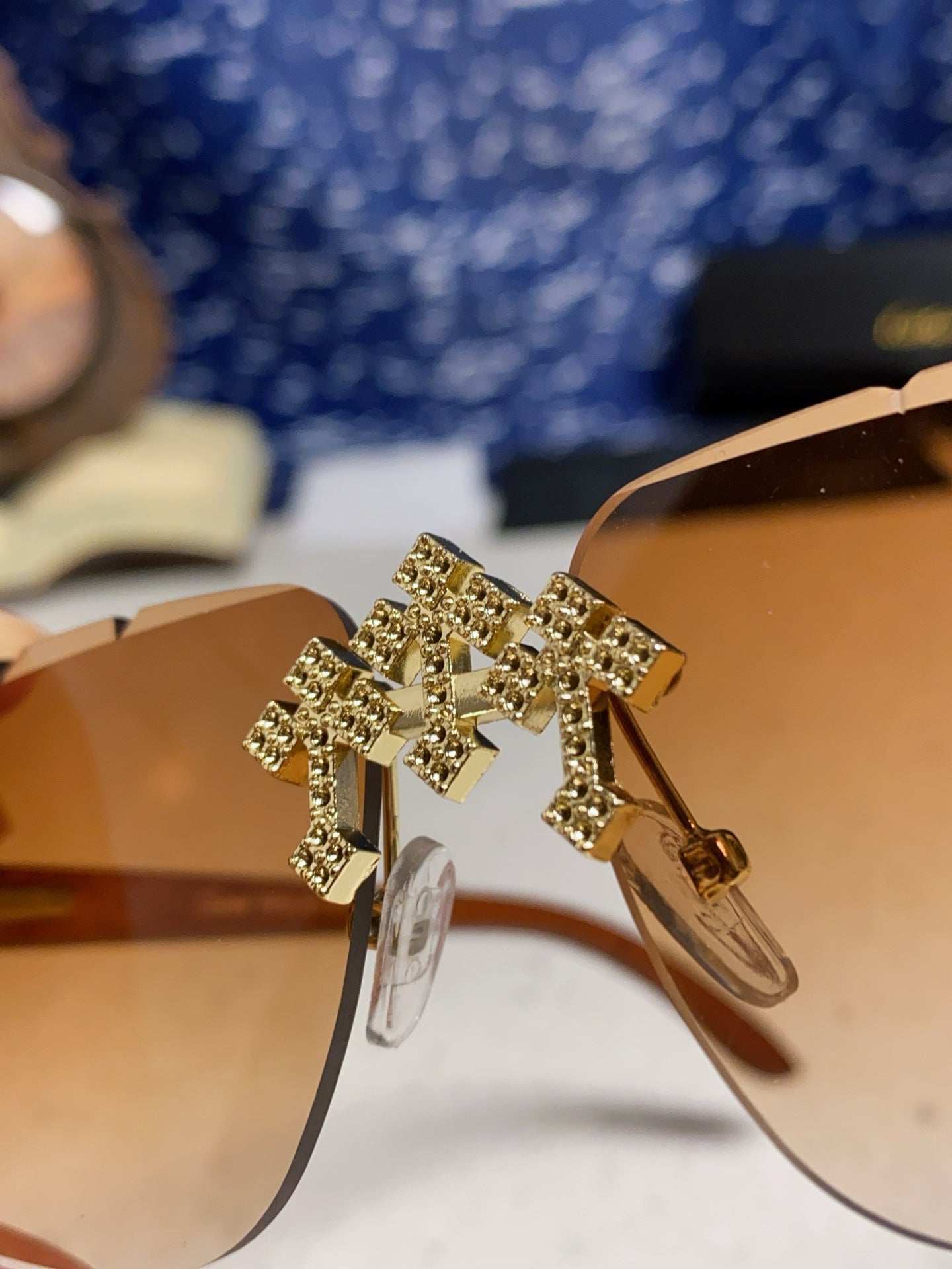Cartier Lightweight Rimless Brown Lens Sunglasses for Men & Women - 415893 - detail image 6
