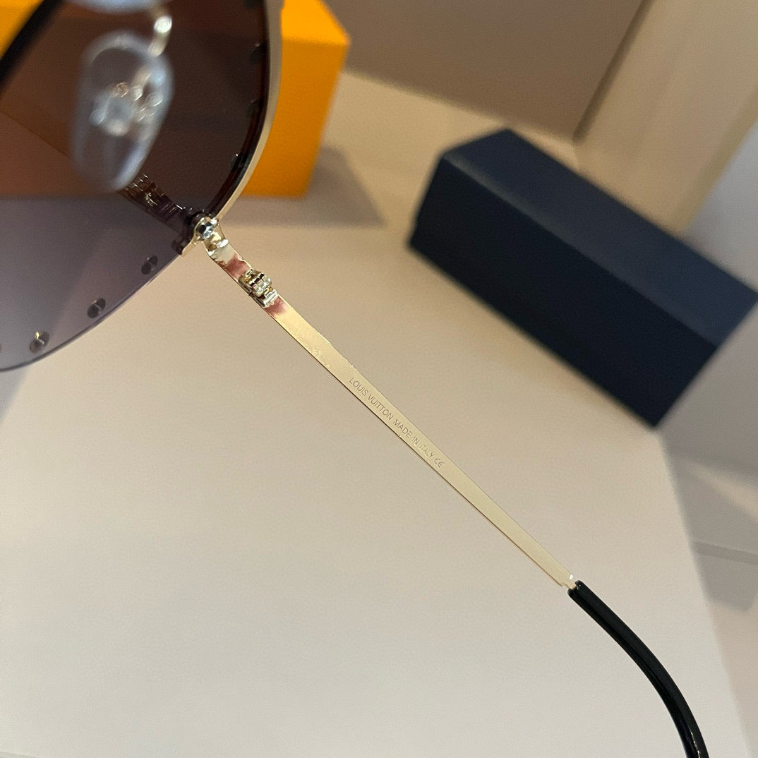 Louis Vuitton Metal Aviator Gold Lens Sunglasses for Men & Women - 381929 - detail image 9