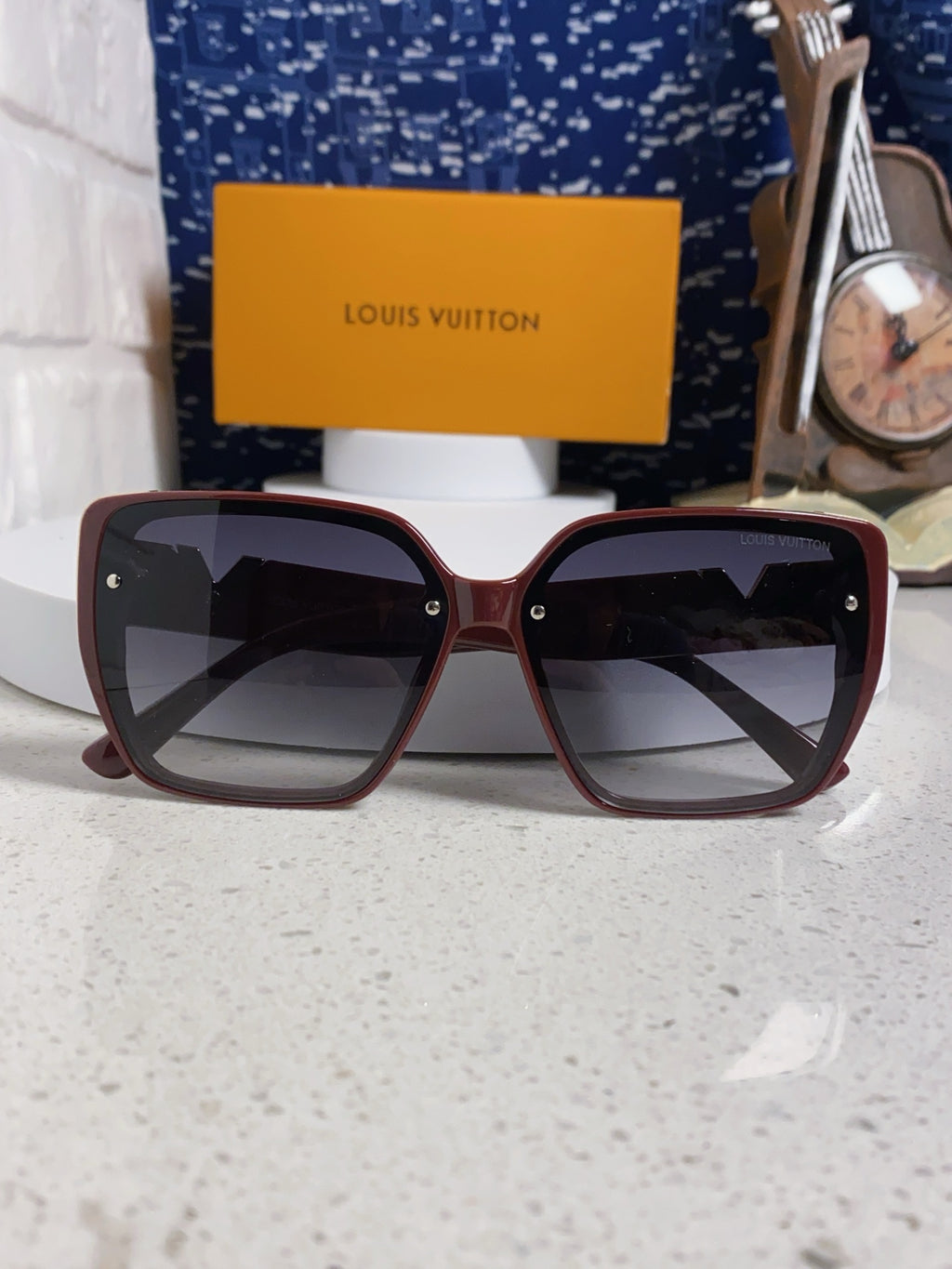 Louis Vuitton Fashion Gray Lens Sunglasses for Women - detail image 9