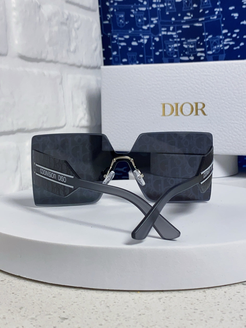 Dior Lightweight Rimless Blue Lens Sunglasses for Men - detail image 2