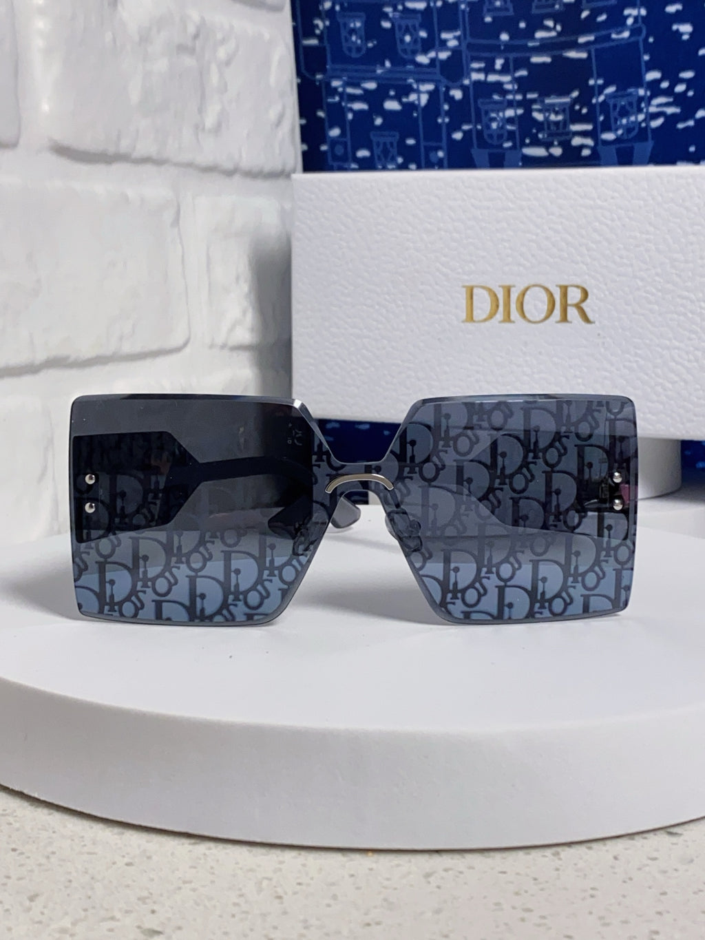 Dior Lightweight Rimless Blue Lens Sunglasses for Men - 431847