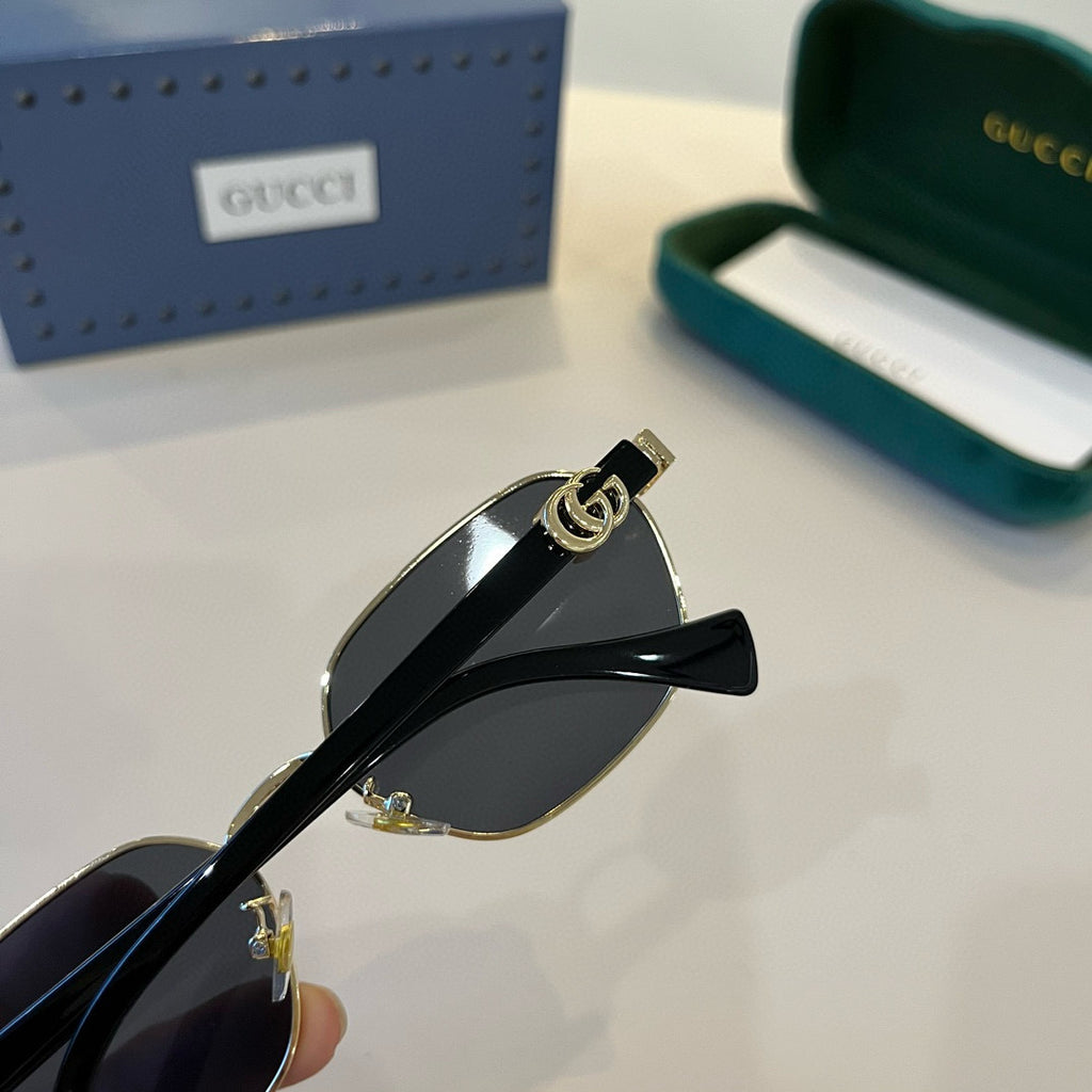 Gucci Oversized Silver Lens Sunglasses for Women - 382068 - detail image 7