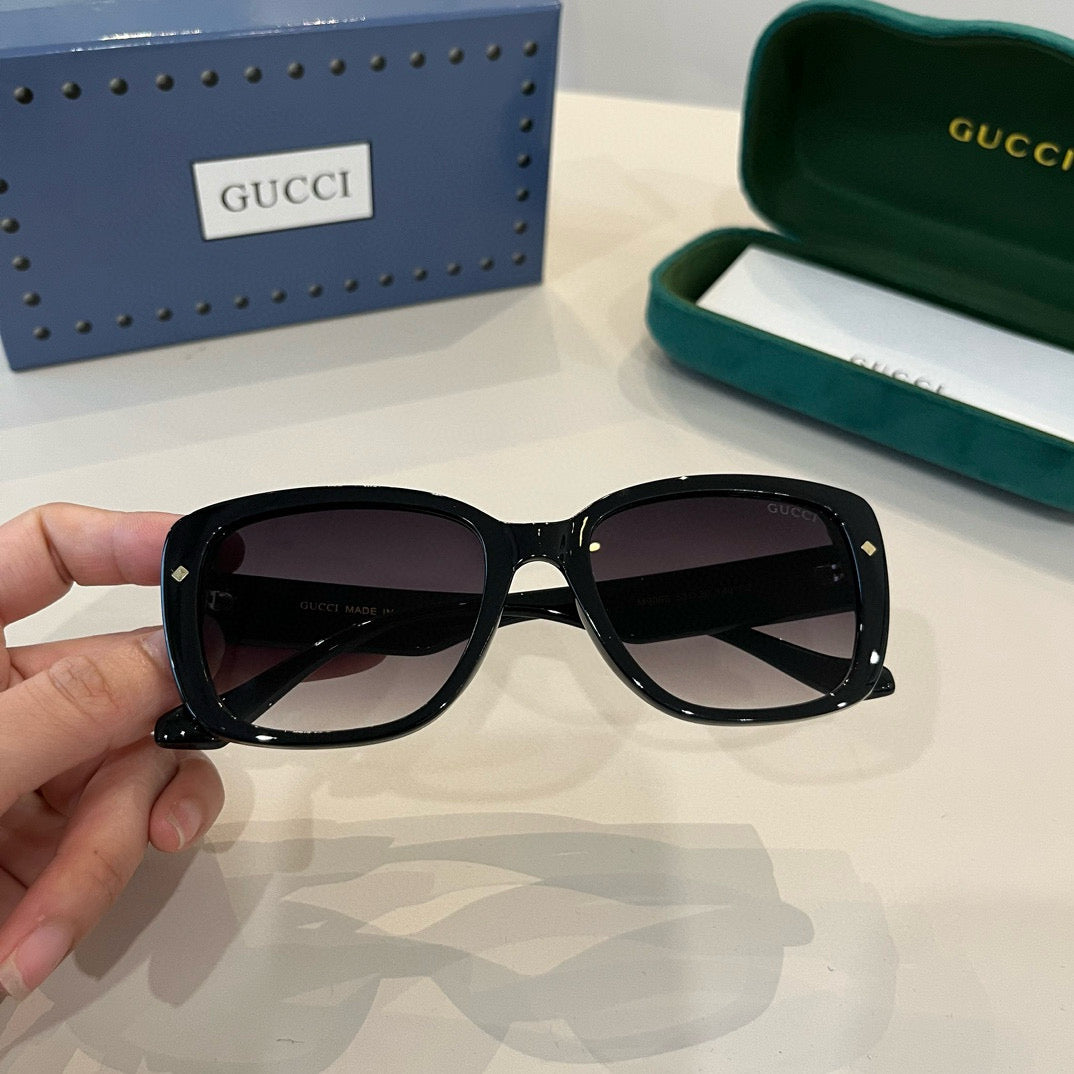 Gucci Fashion Black Lens Sunglasses for Men & Women - 382069 - detail image 5