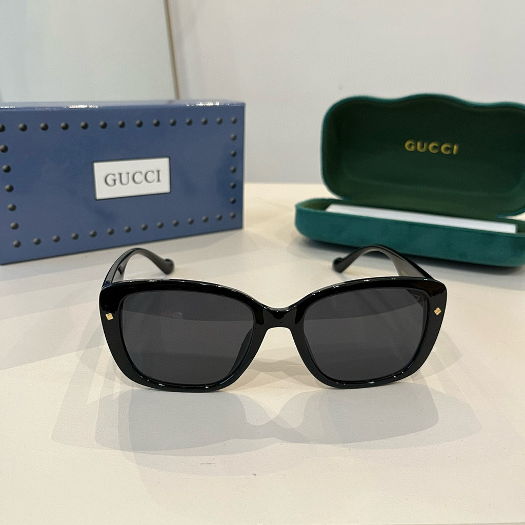 Gucci Fashion Black Lens Sunglasses for Men & Women - 382070 - detail image 2