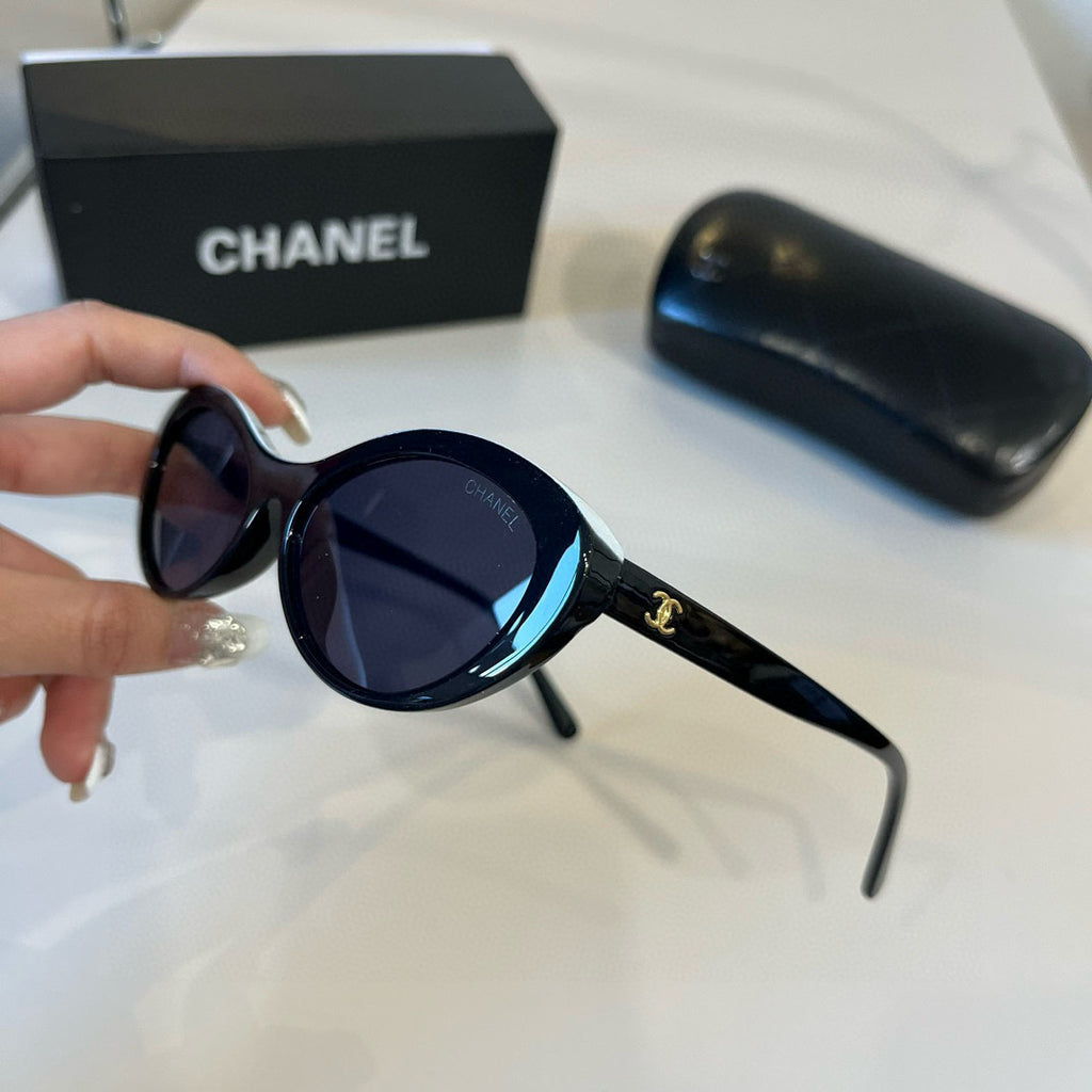 Chanel Blue-Light Fashion Silver Lens Sunglasses for Men & Women - 382194 - detail image 4