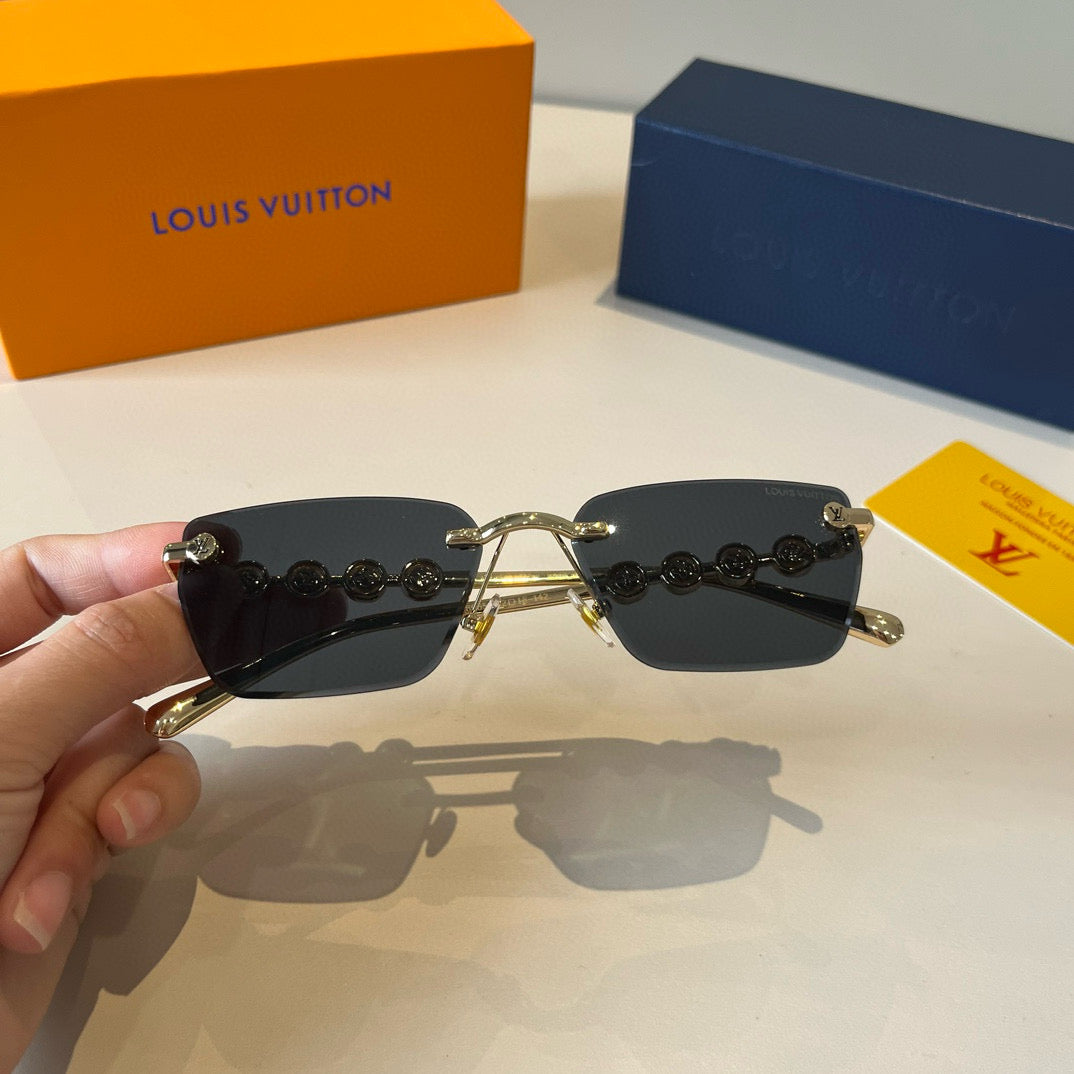 Louis Vuitton Fashion Silver Lens Sunglasses for Women - 381921 - detail image 4