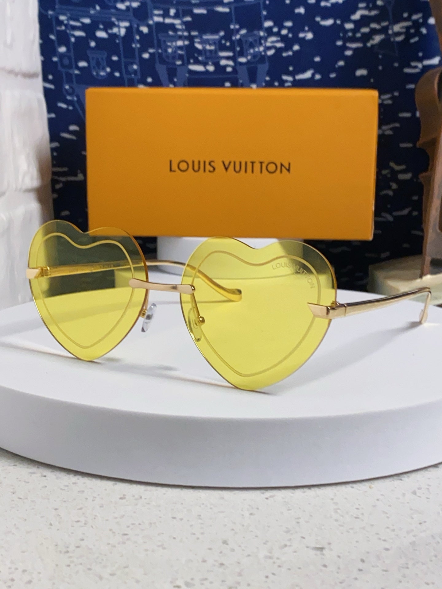 Louis Vuitton Lightweight Rimless Yellow Lens Sunglasses for Women - 933759