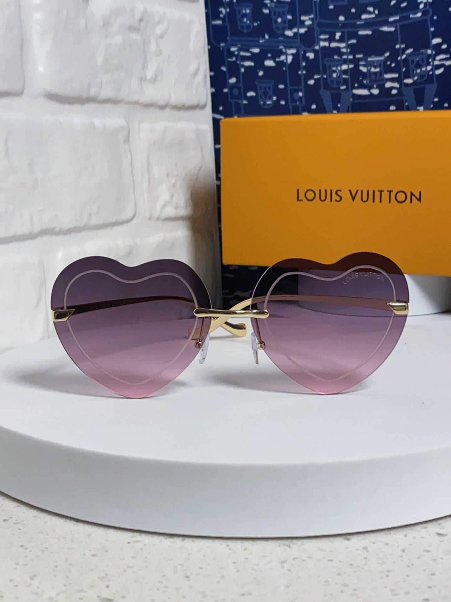 Louis Vuitton Lightweight Rimless Silver Lens Sunglasses for Women - 933760 - detail image 2