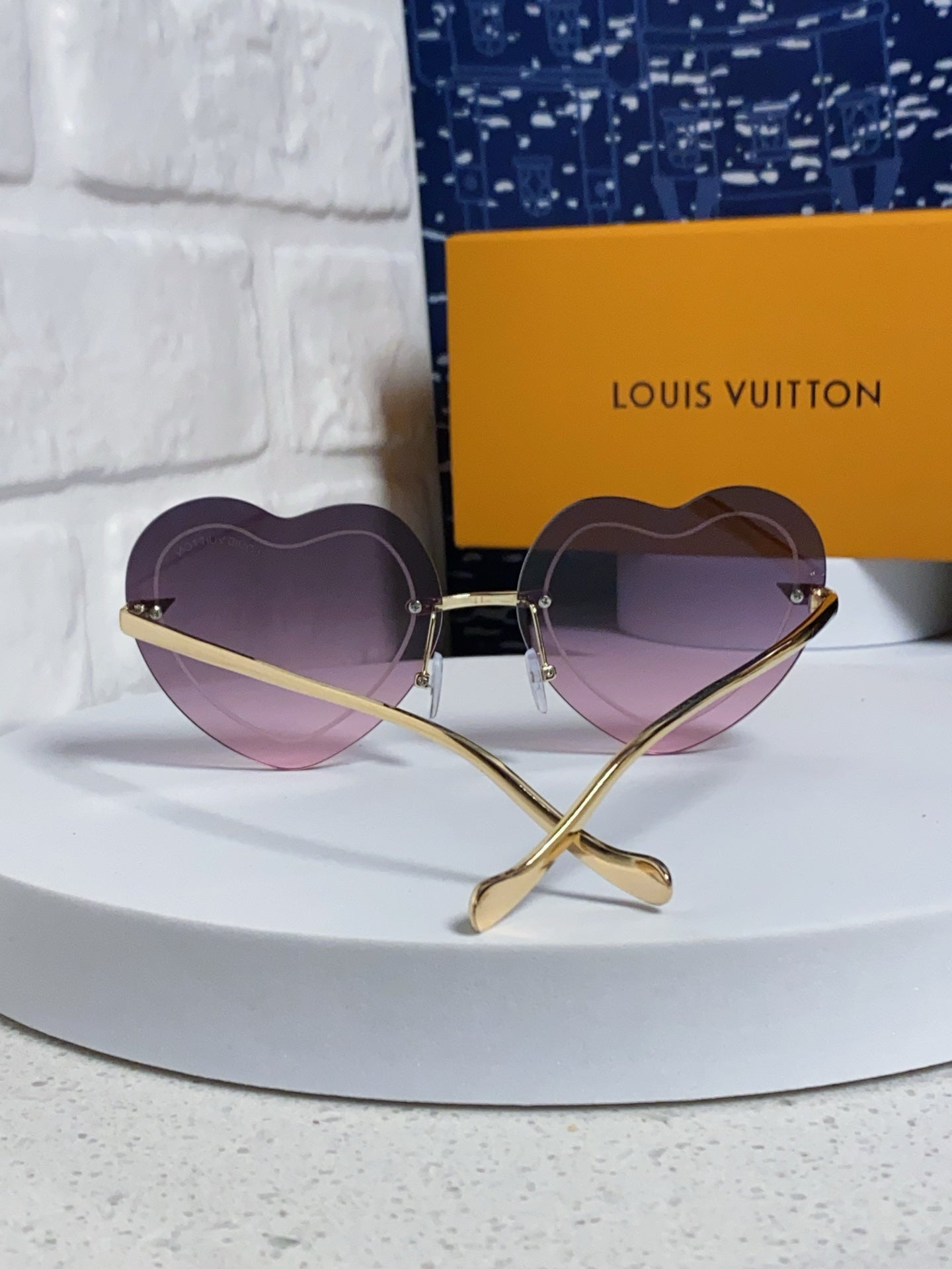 Louis Vuitton Lightweight Rimless Silver Lens Sunglasses for Women - 933760 - detail image 3