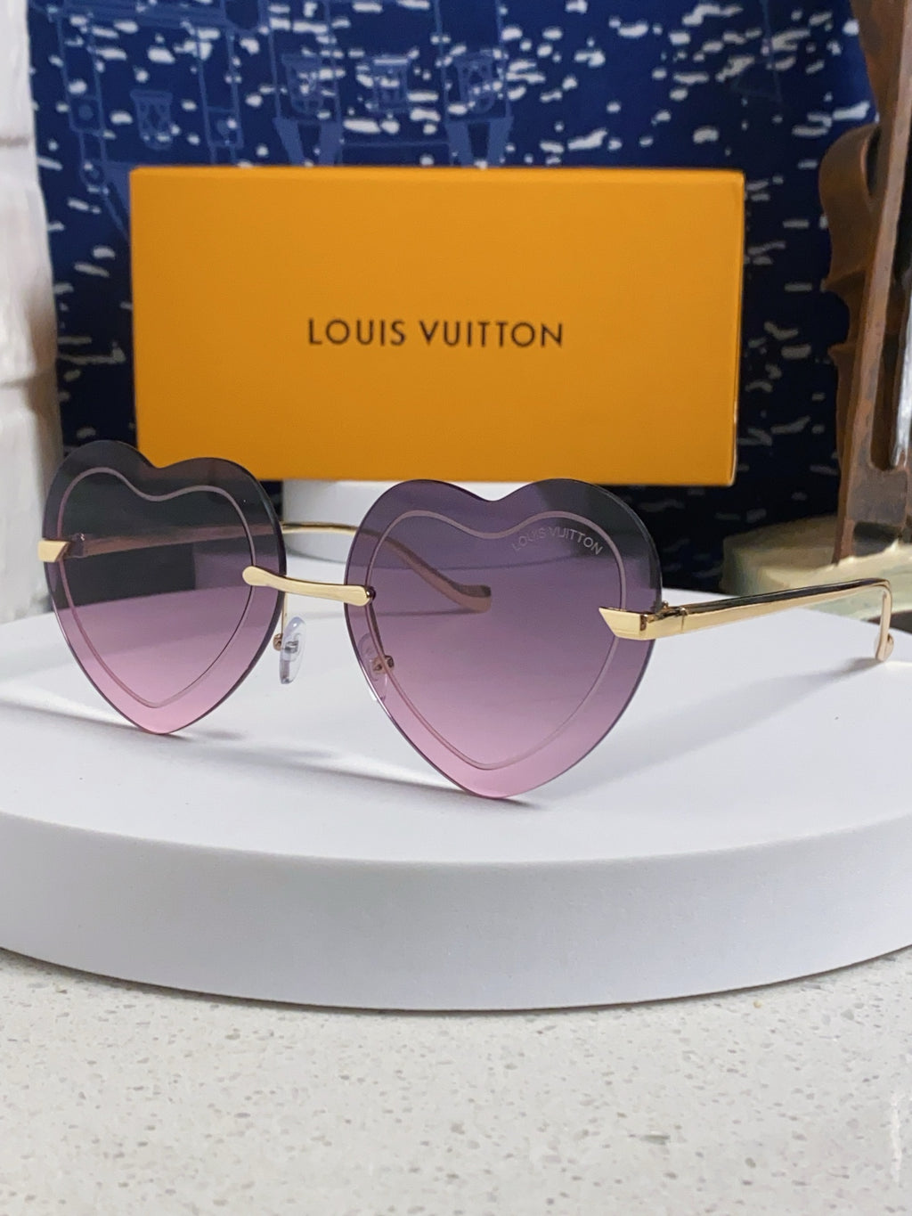 Louis Vuitton Lightweight Rimless Silver Lens Sunglasses for Women - 933760