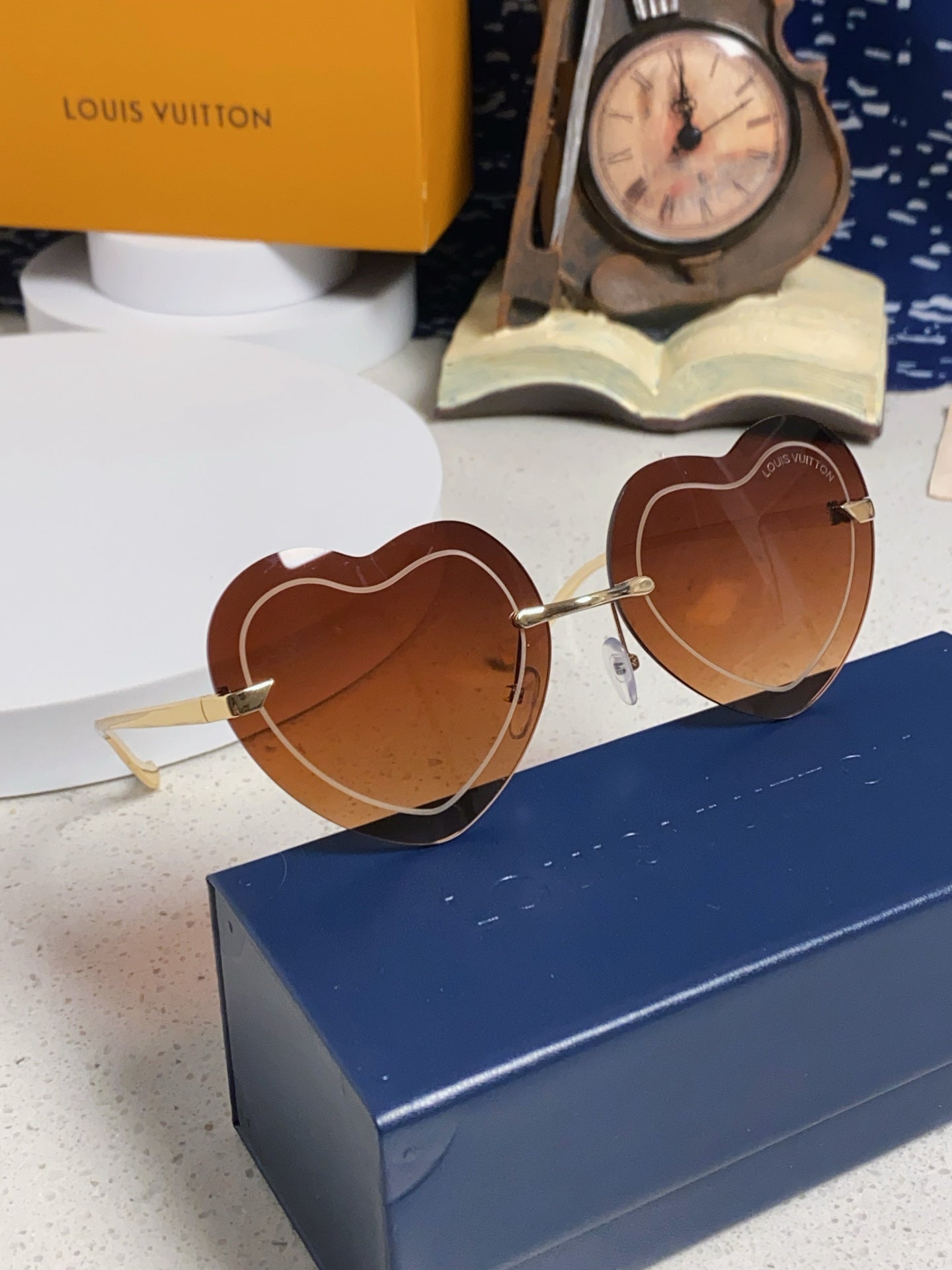 Louis Vuitton Lightweight Rimless Brown Lens Sunglasses for Women - 933761 - detail image 9