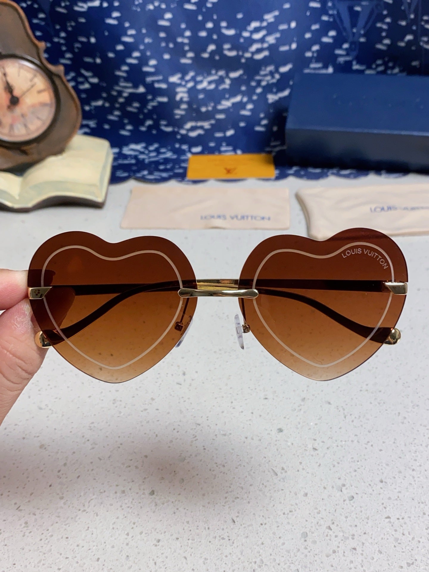 Louis Vuitton Lightweight Rimless Brown Lens Sunglasses for Women - 933761 - detail image 4