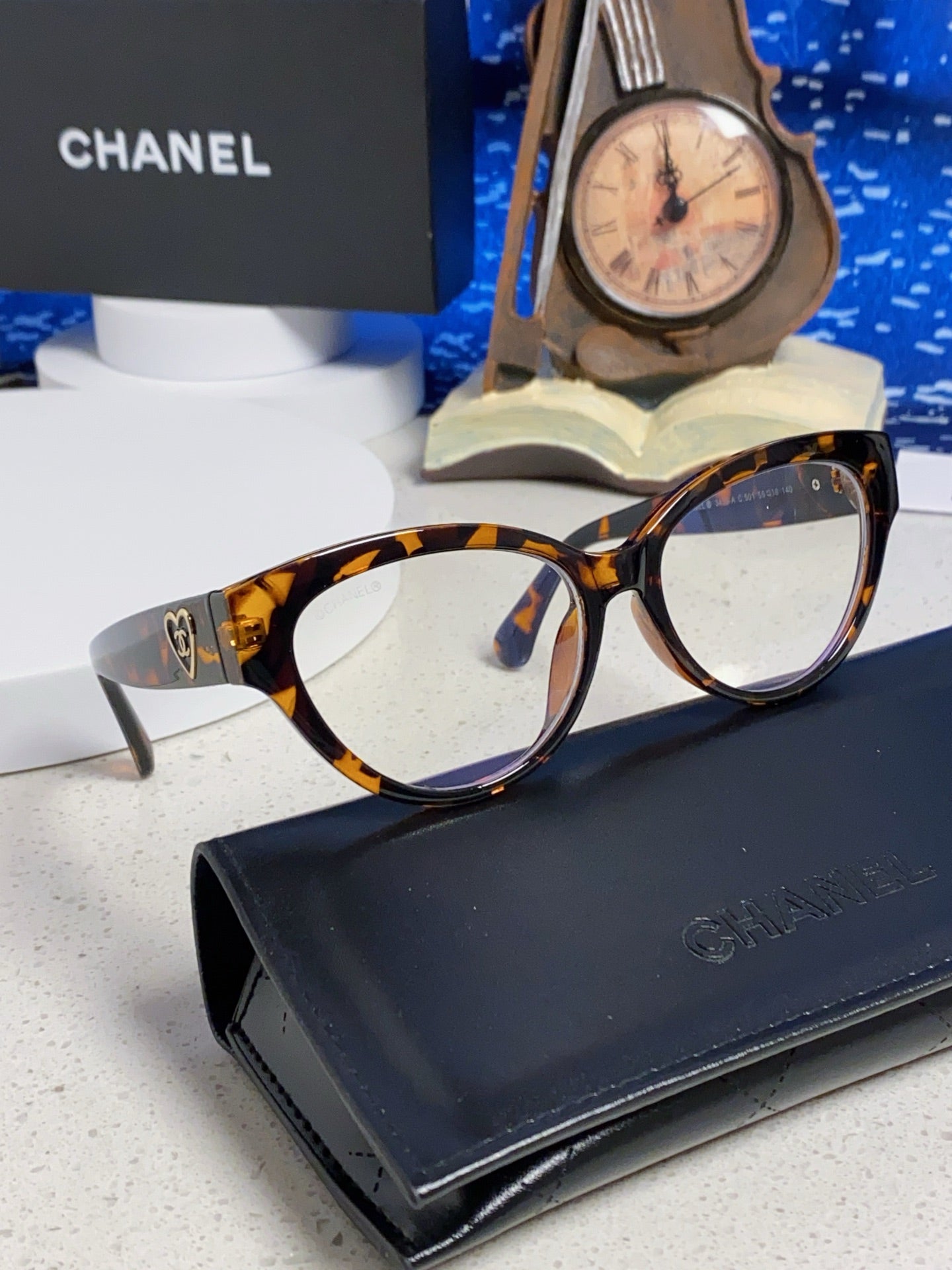 Chanel Cat-Eye Silver Lens Sunglasses for Men & Women - 371681 - detail image 11