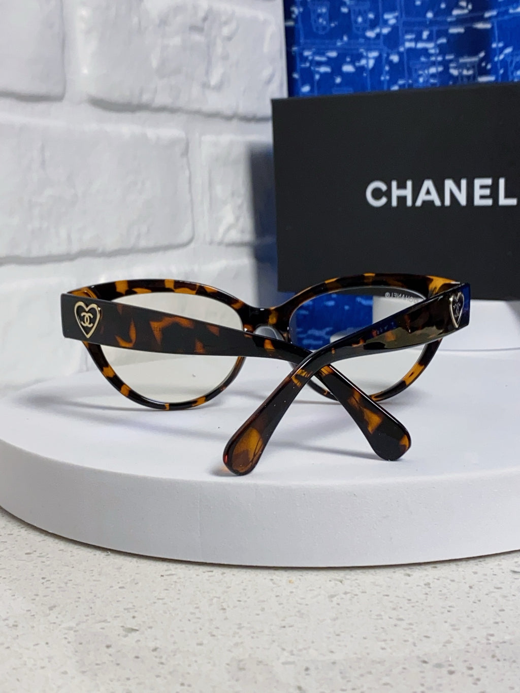 Chanel Cat-Eye Silver Lens Sunglasses for Men & Women - 371681 - detail image 3