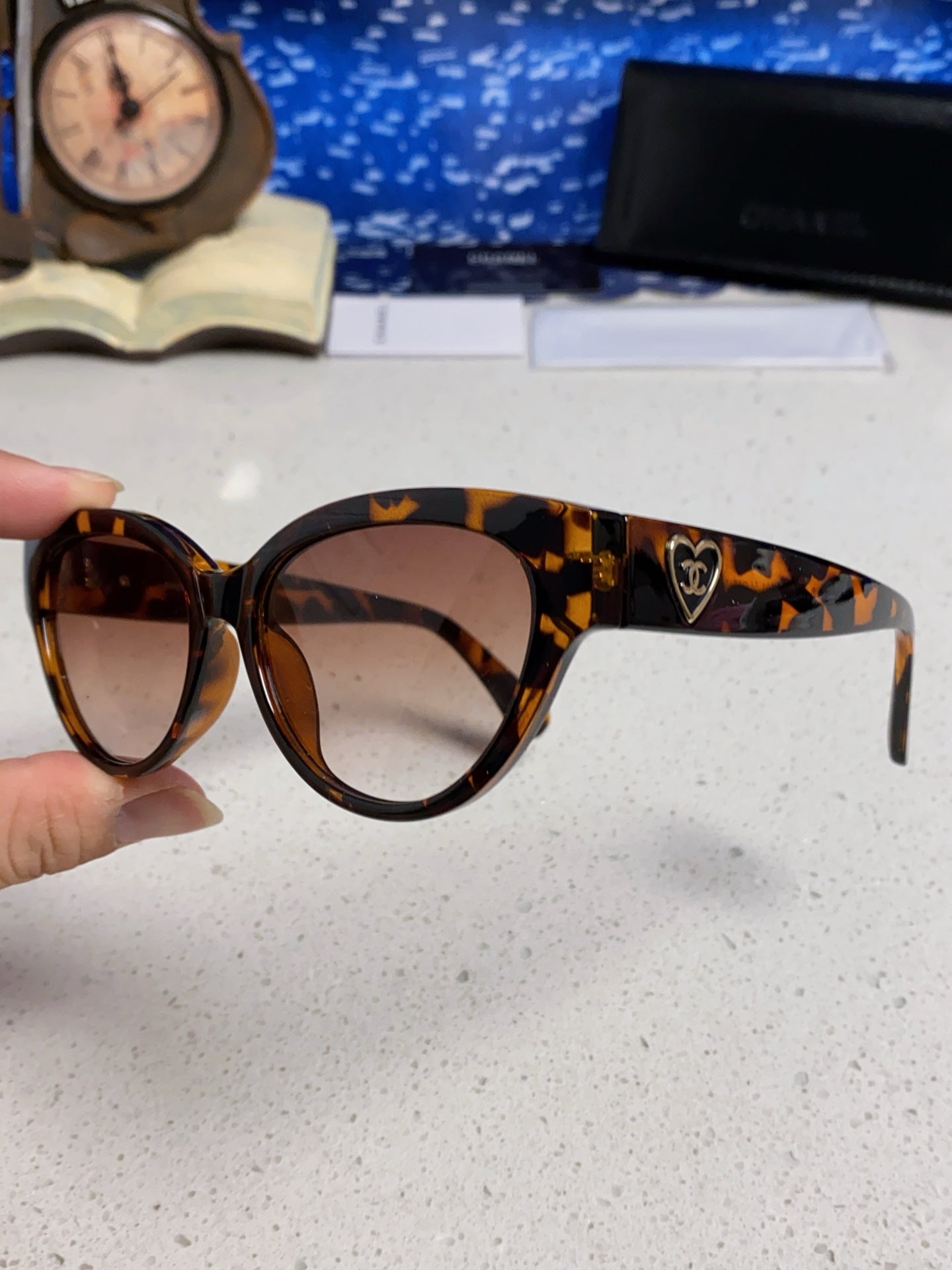Chanel Cat-Eye Red Lens Sunglasses for Men & Women - 371683 - detail image 6