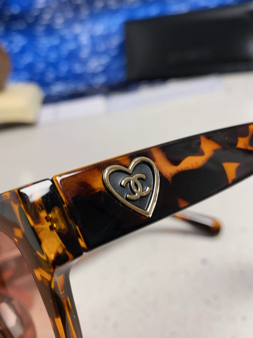 Chanel Cat-Eye Red Lens Sunglasses for Men & Women - 371683 - detail image 7