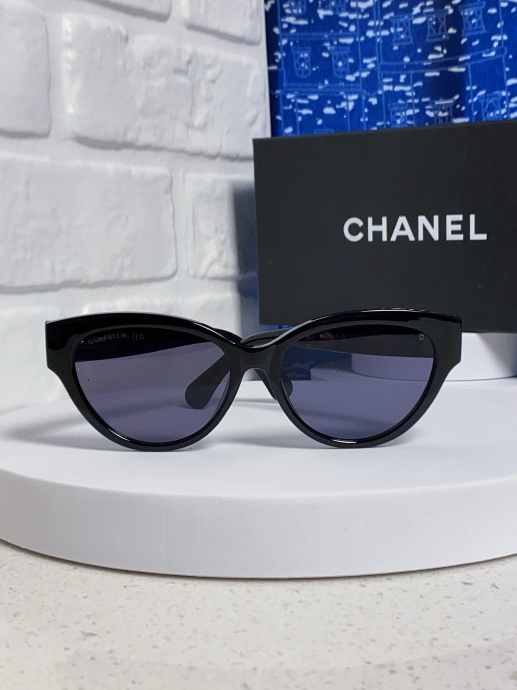 Chanel Cat-Eye Gold Lens Sunglasses for Men & Women - 371684 - detail image 2