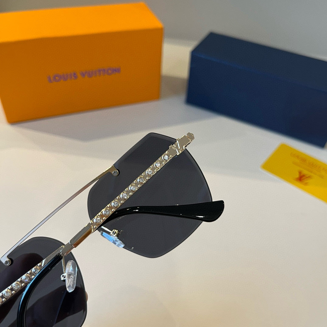 Louis Vuitton Fashion Gray Lens Sunglasses for Men & Women - 933782 - detail image 9