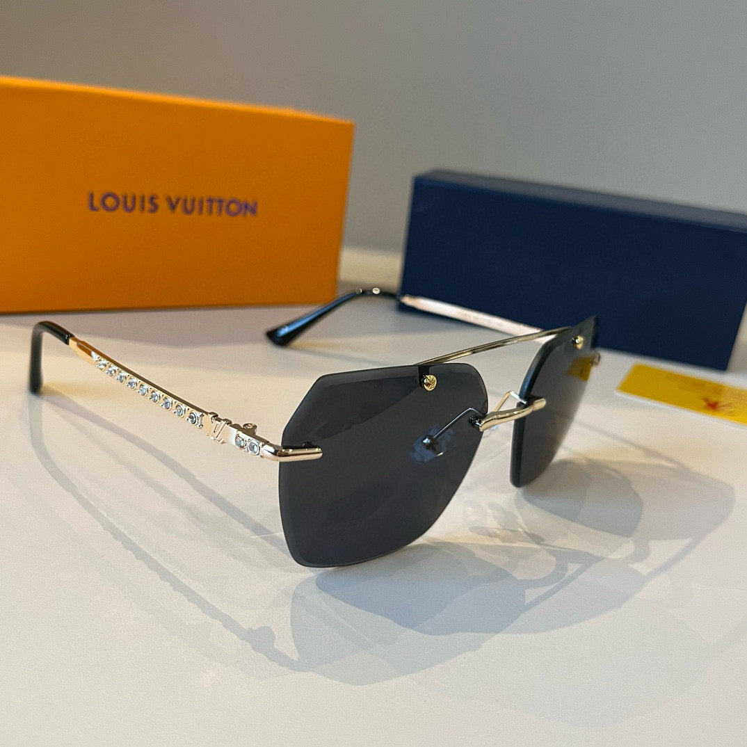 Louis Vuitton Fashion Gray Lens Sunglasses for Men & Women - 933782