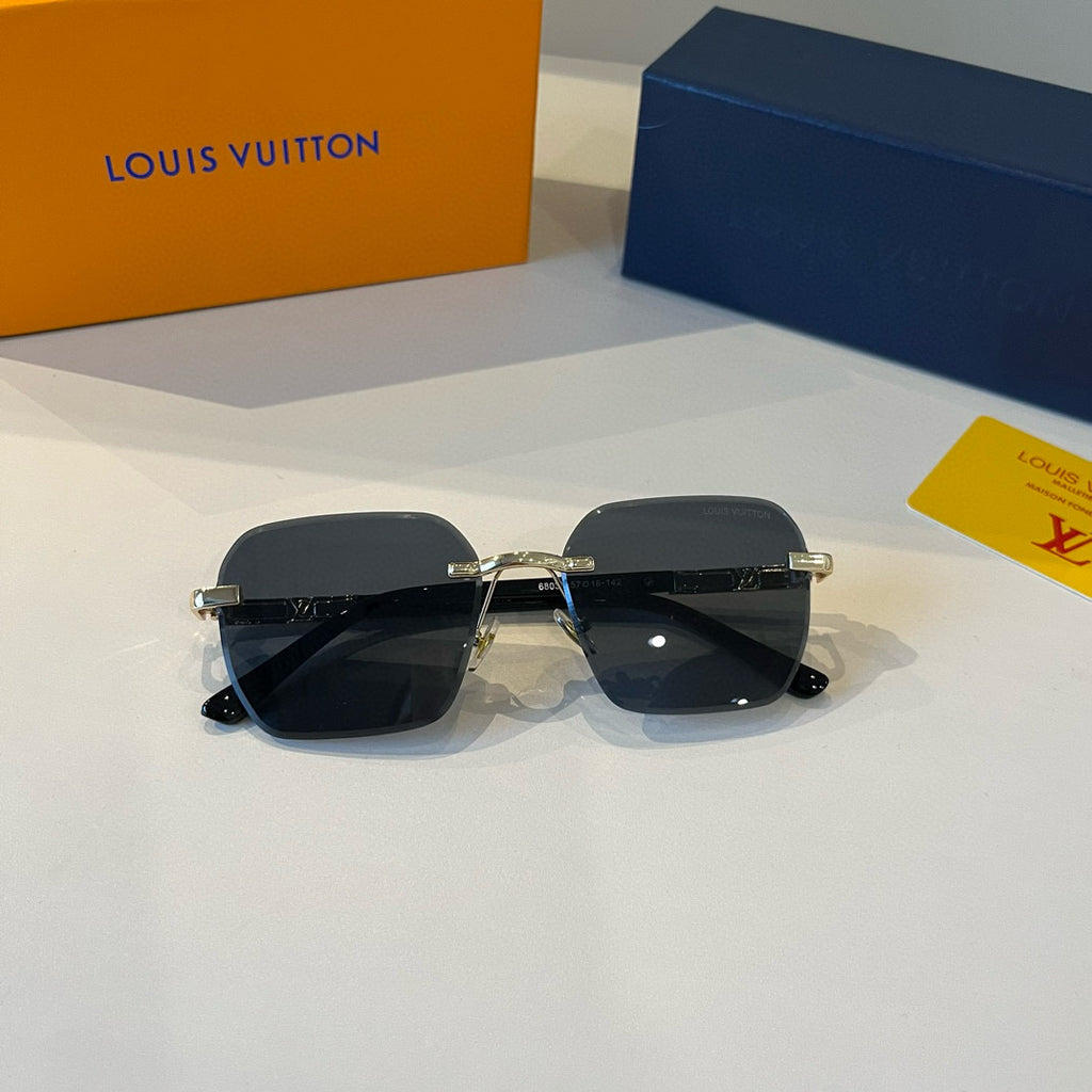Louis Vuitton Fashion Gray Lens Sunglasses for Women - 933783 - detail image 9