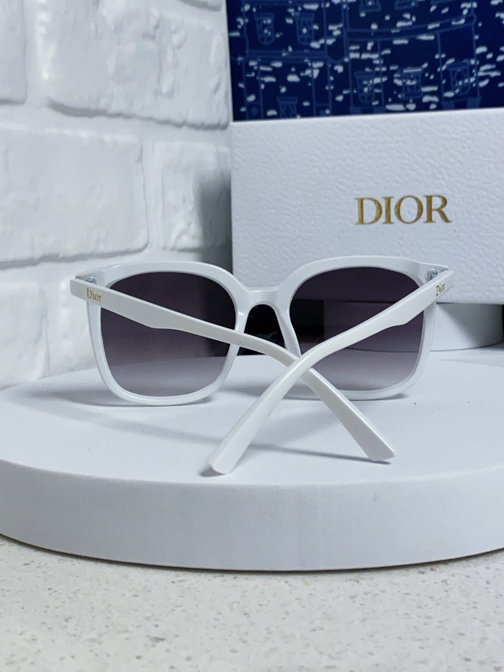 Dior Polarized Fashion Gray Lens Sunglasses for Women - 465229 - detail image 2