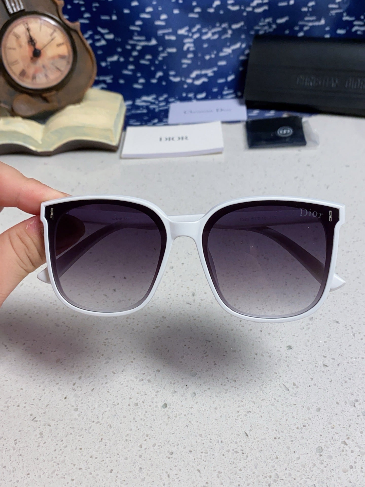 Dior Polarized Fashion Gray Lens Sunglasses for Women - 465229 - detail image 3
