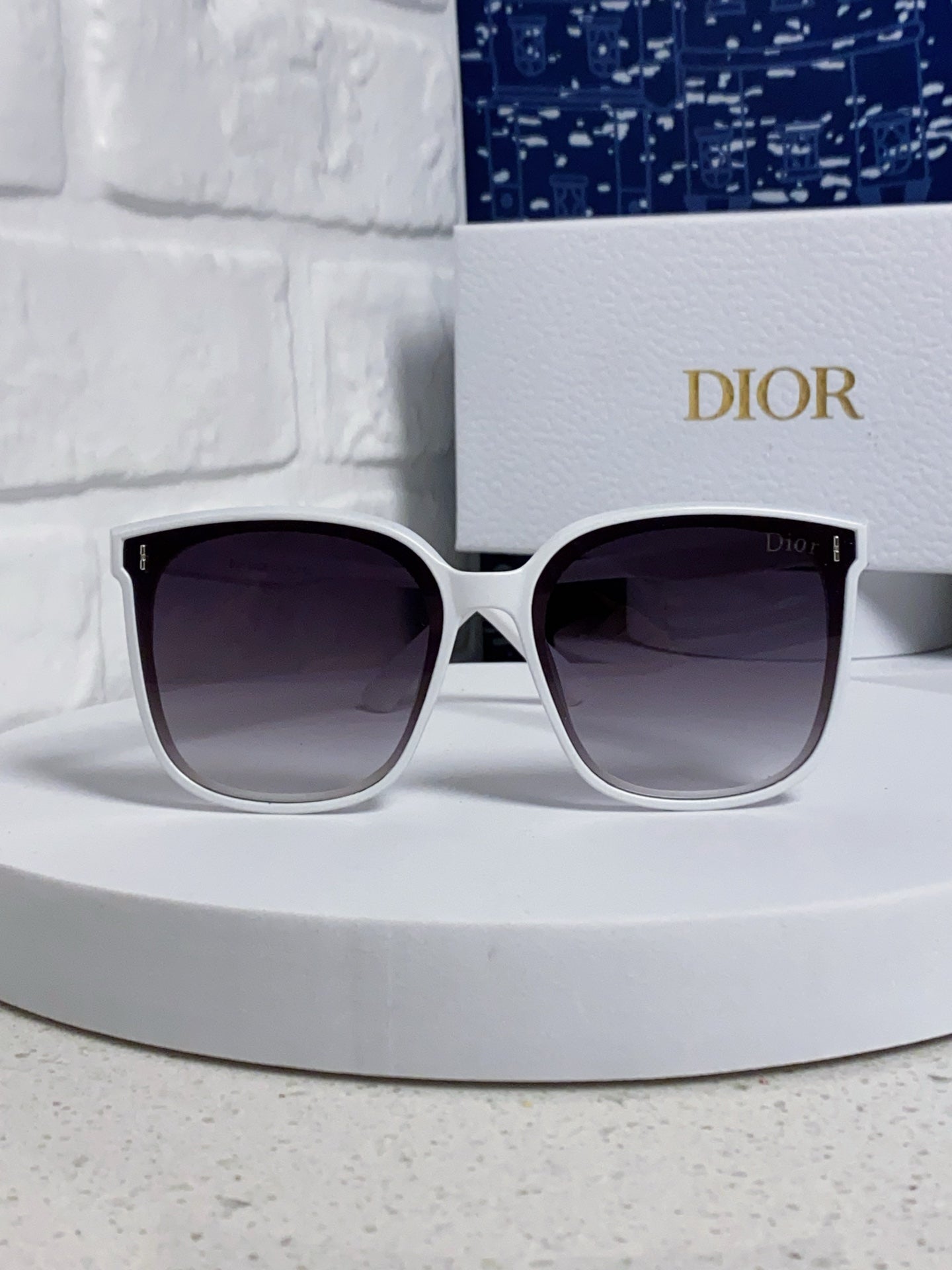 Dior Polarized Fashion Gray Lens Sunglasses for Women - 465229