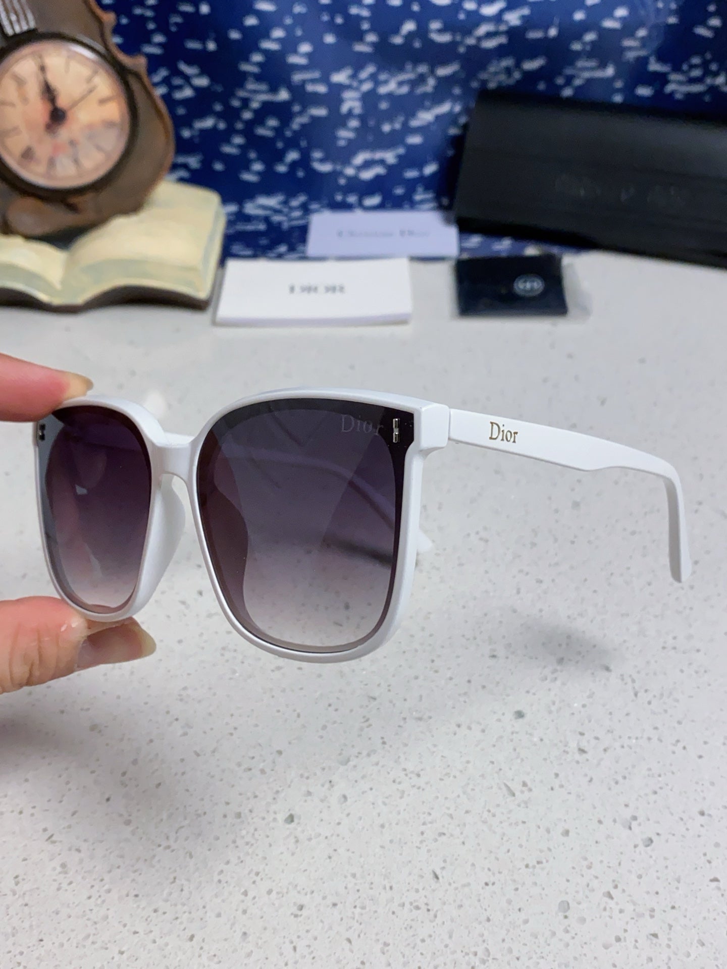 Dior Polarized Fashion Gray Lens Sunglasses for Women - 465229 - detail image 5