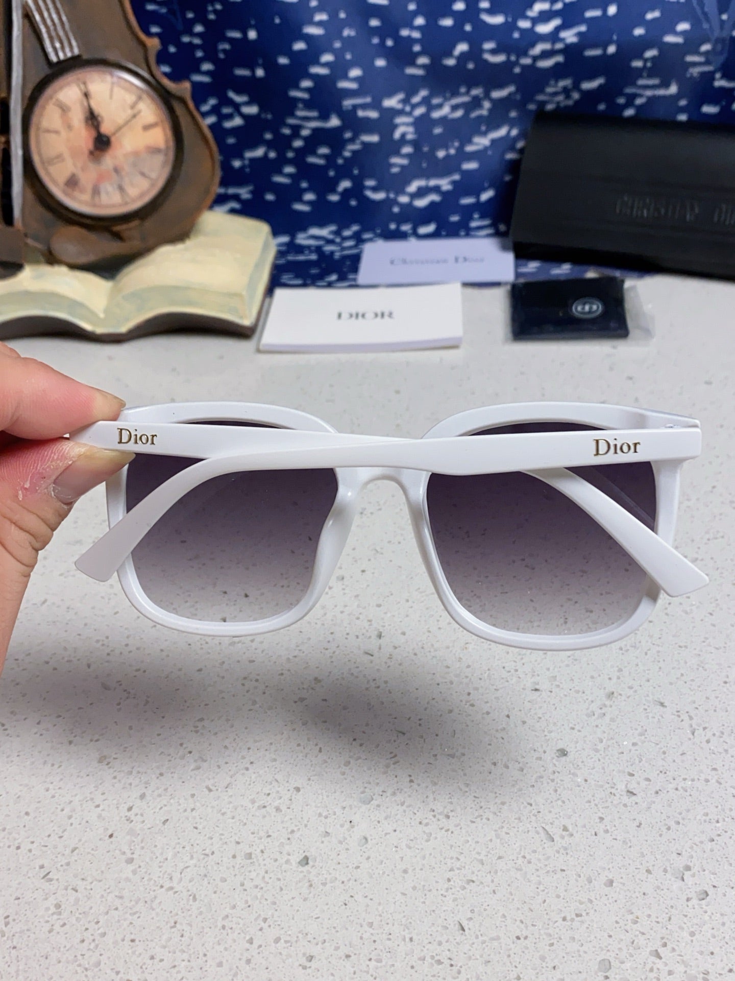 Dior Polarized Fashion Gray Lens Sunglasses for Women - 465229 - detail image 4