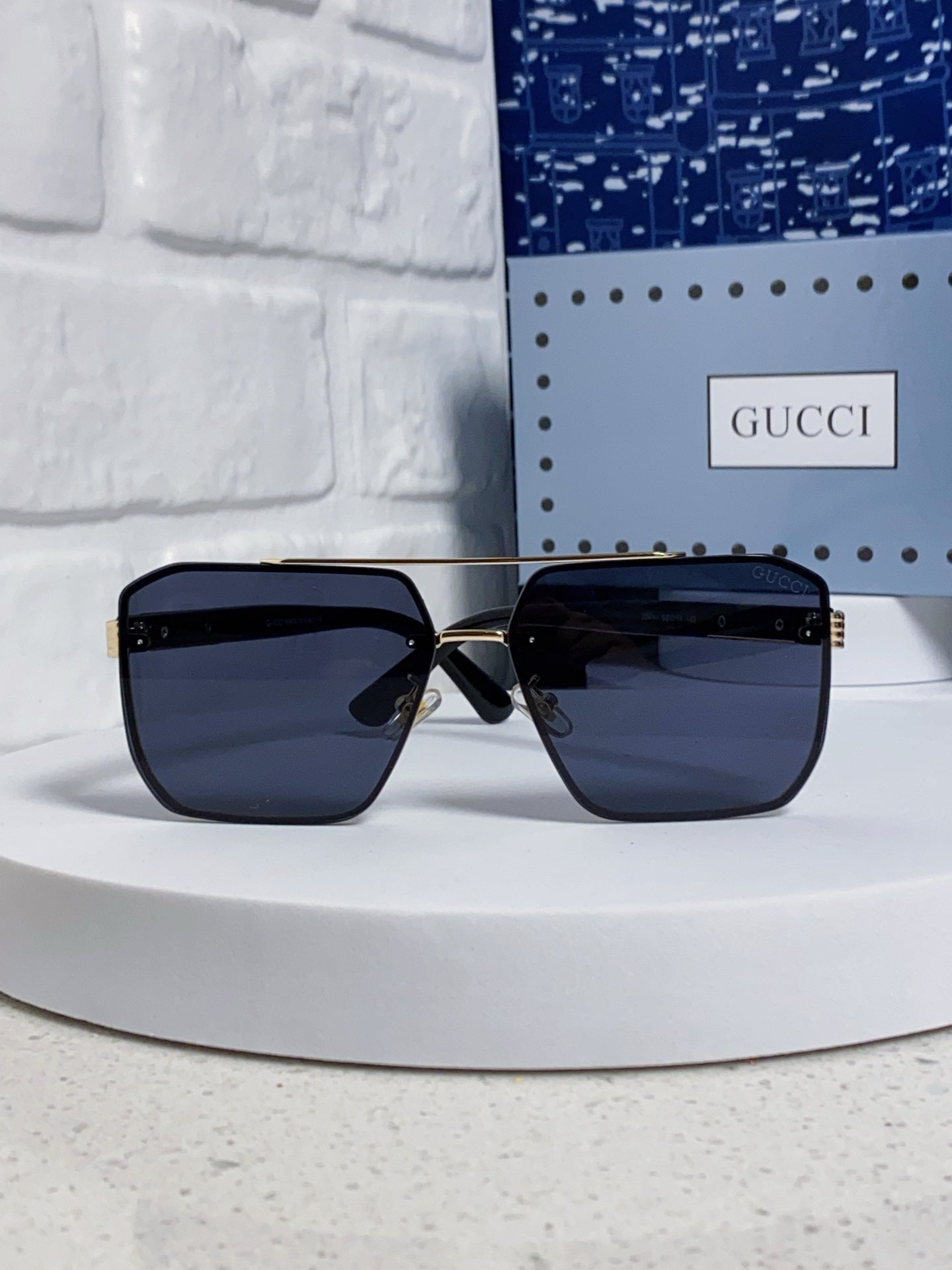 Gucci Polarized Rimless Blue Lens Sunglasses for Men & Women - detail image 2
