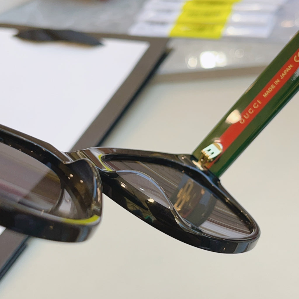 Gucci GG1866SK Fashion Gray Lens Sunglasses for Men & Women - detail image 9