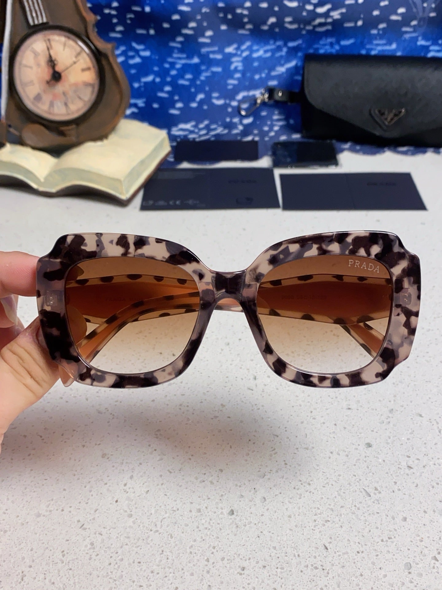 Prada 16YSF Acetate Fashion Gold Lens Sunglasses for Men & Women - 415674 - detail image 4