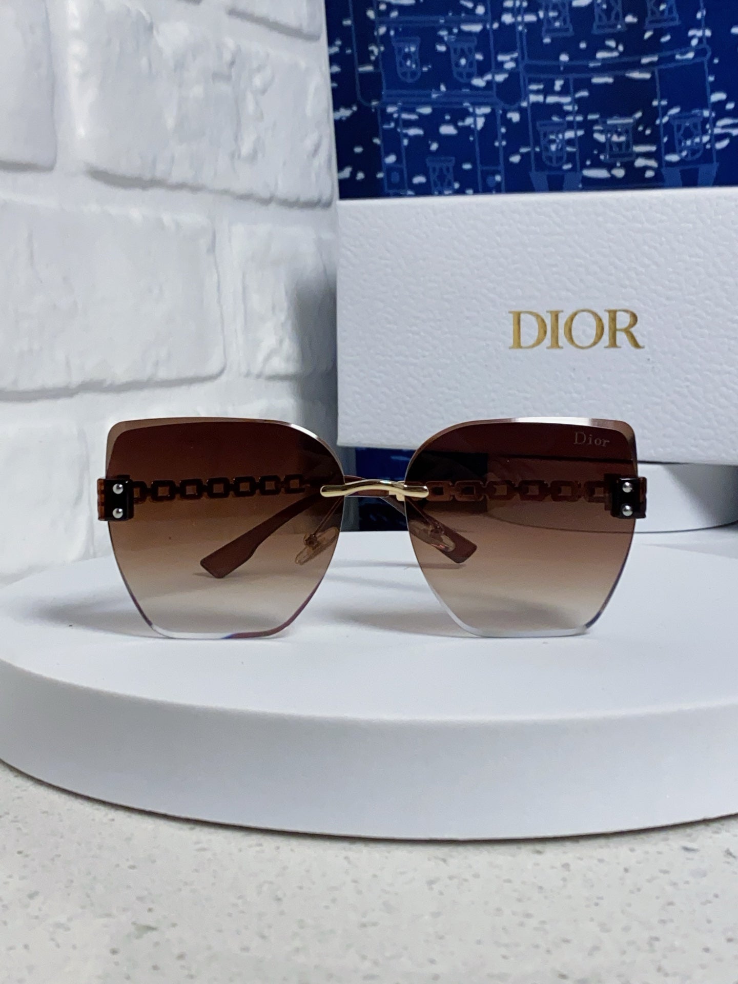 Dior Polarized Fashion Red Lens Sunglasses for Women - detail image 2