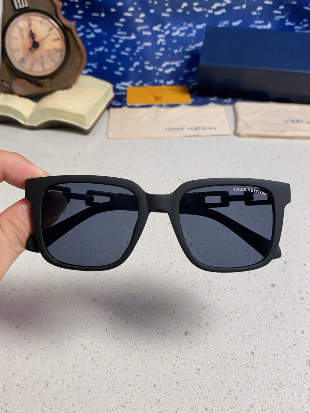 Louis Vuitton Square Blue Lens Sunglasses for Men & Women - 448542 - detail image 4
