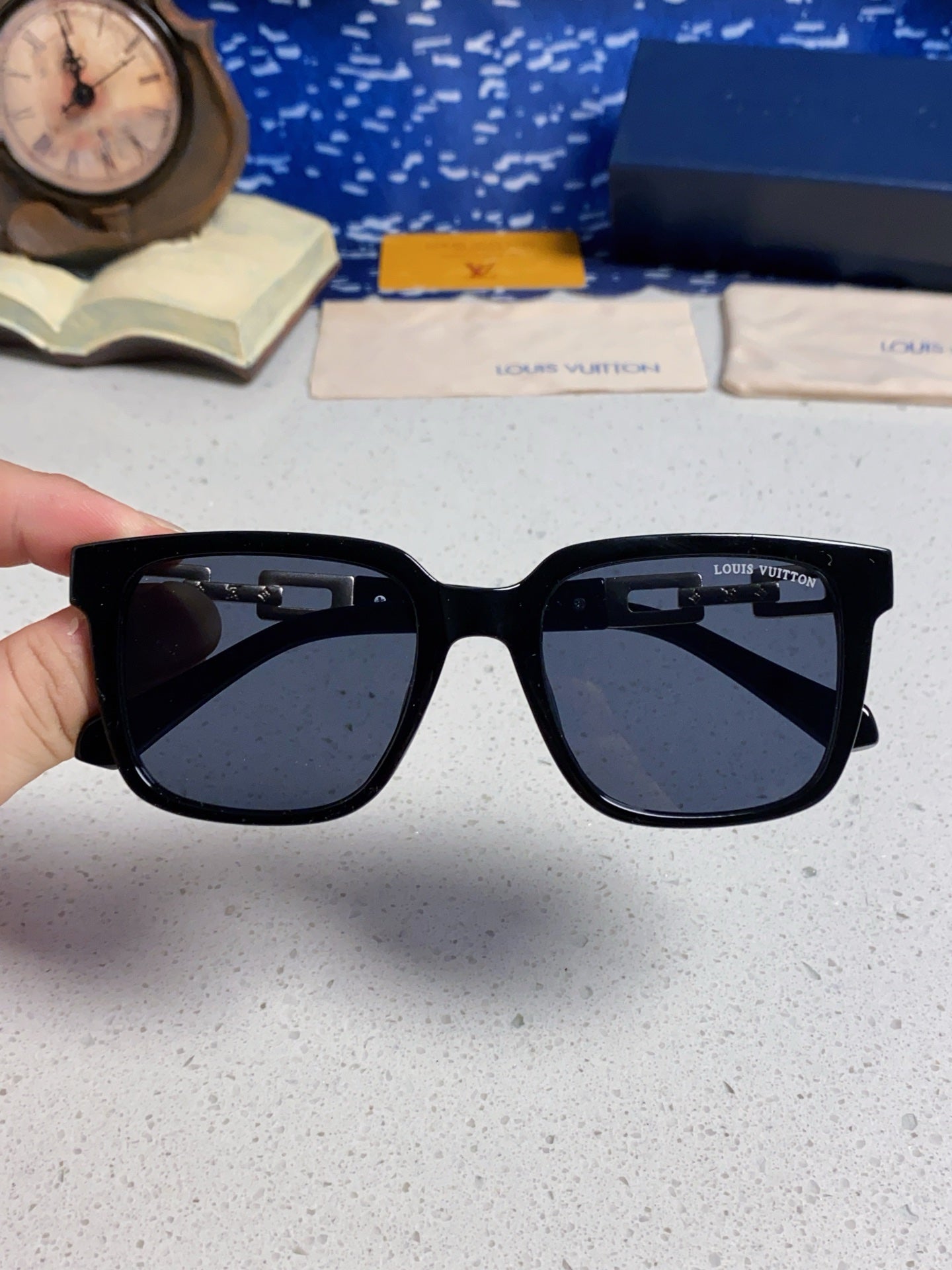 Louis Vuitton Square Black Lens Sunglasses for Men & Women - 448543 - detail image 4
