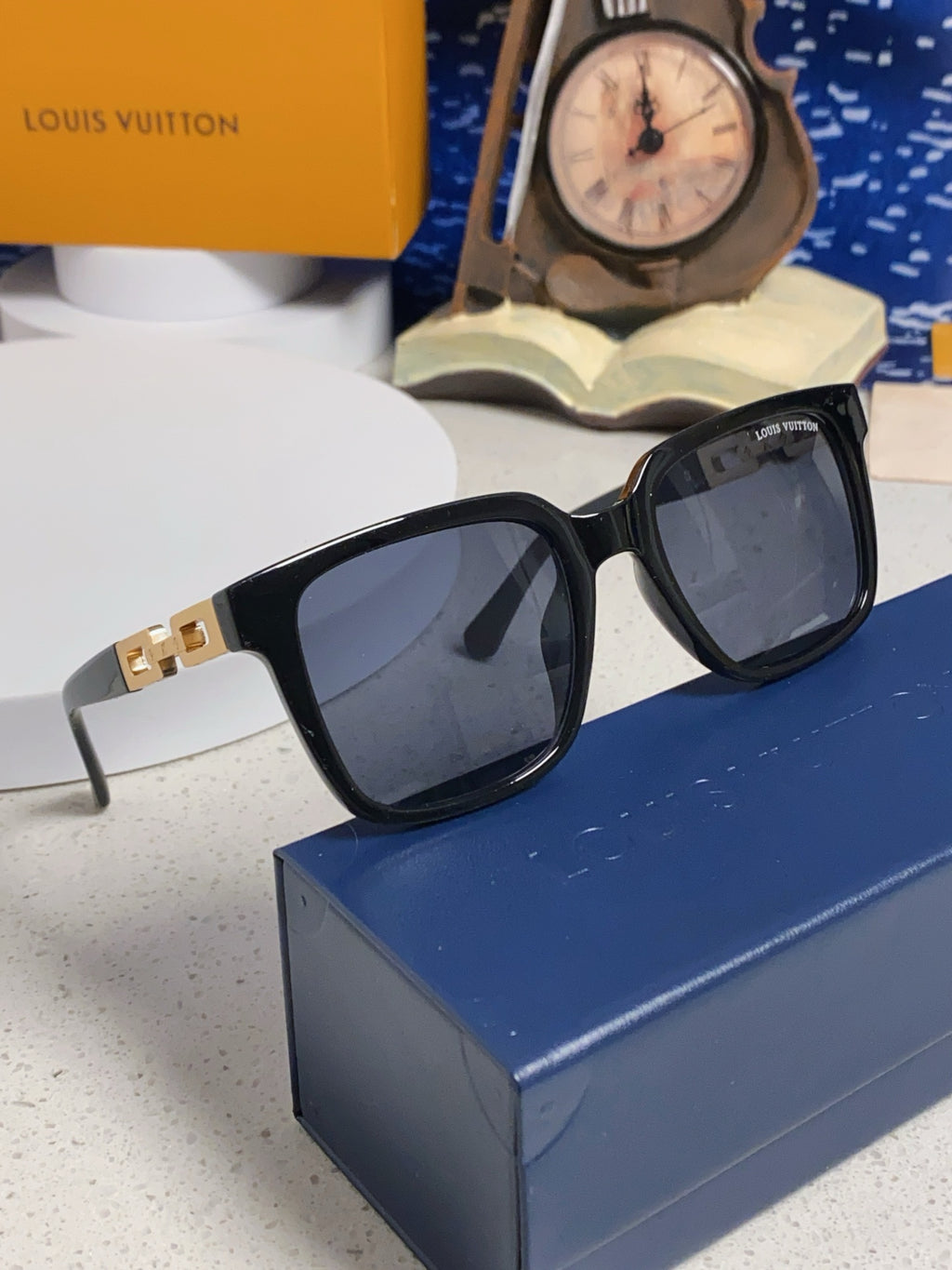 Louis Vuitton Square Black Lens Sunglasses for Men & Women - 448543 - detail image 10