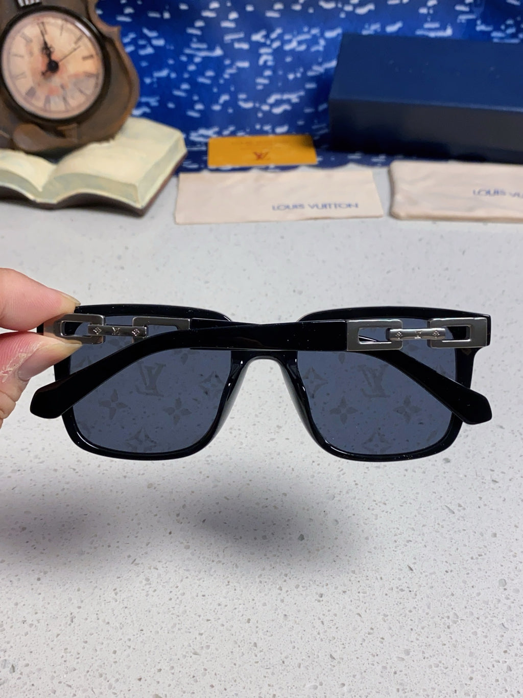 Louis Vuitton Square Blue Lens Sunglasses for Men & Women - 448544 - detail image 5
