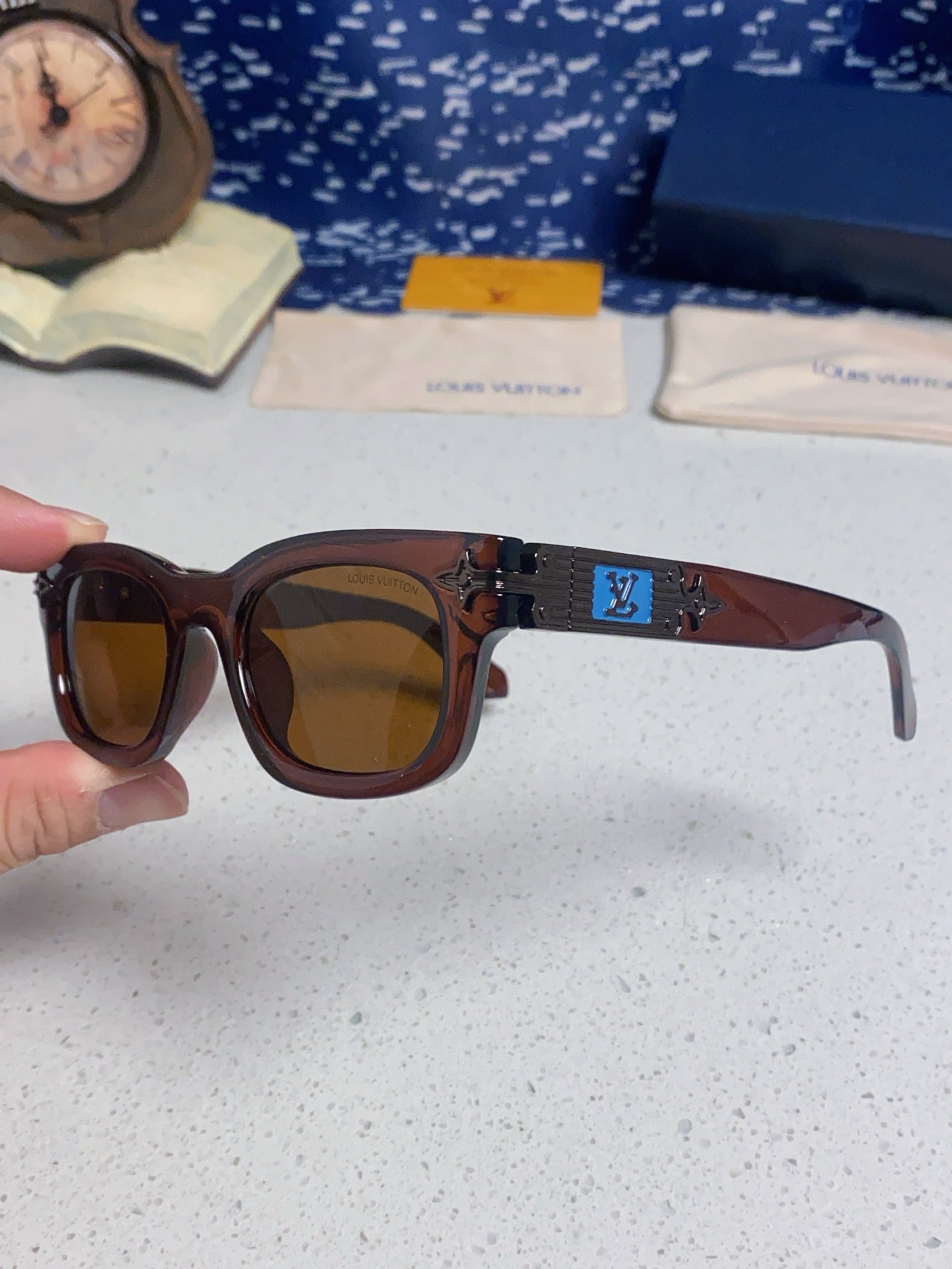 Louis Vuitton Square Brown Lens Sunglasses for Men & Women - 486221 - detail image 6