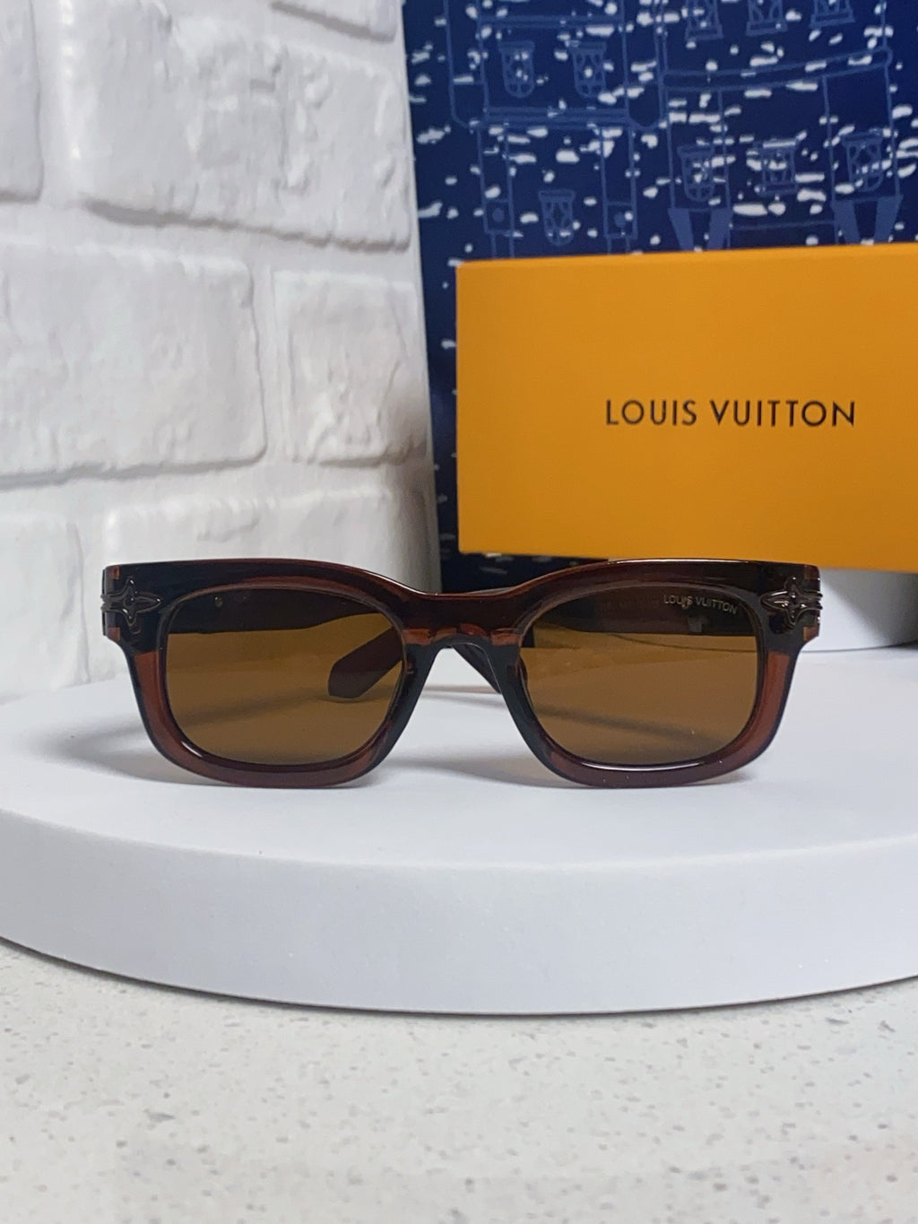Louis Vuitton Square Brown Lens Sunglasses for Men & Women - 486221 - detail image 2