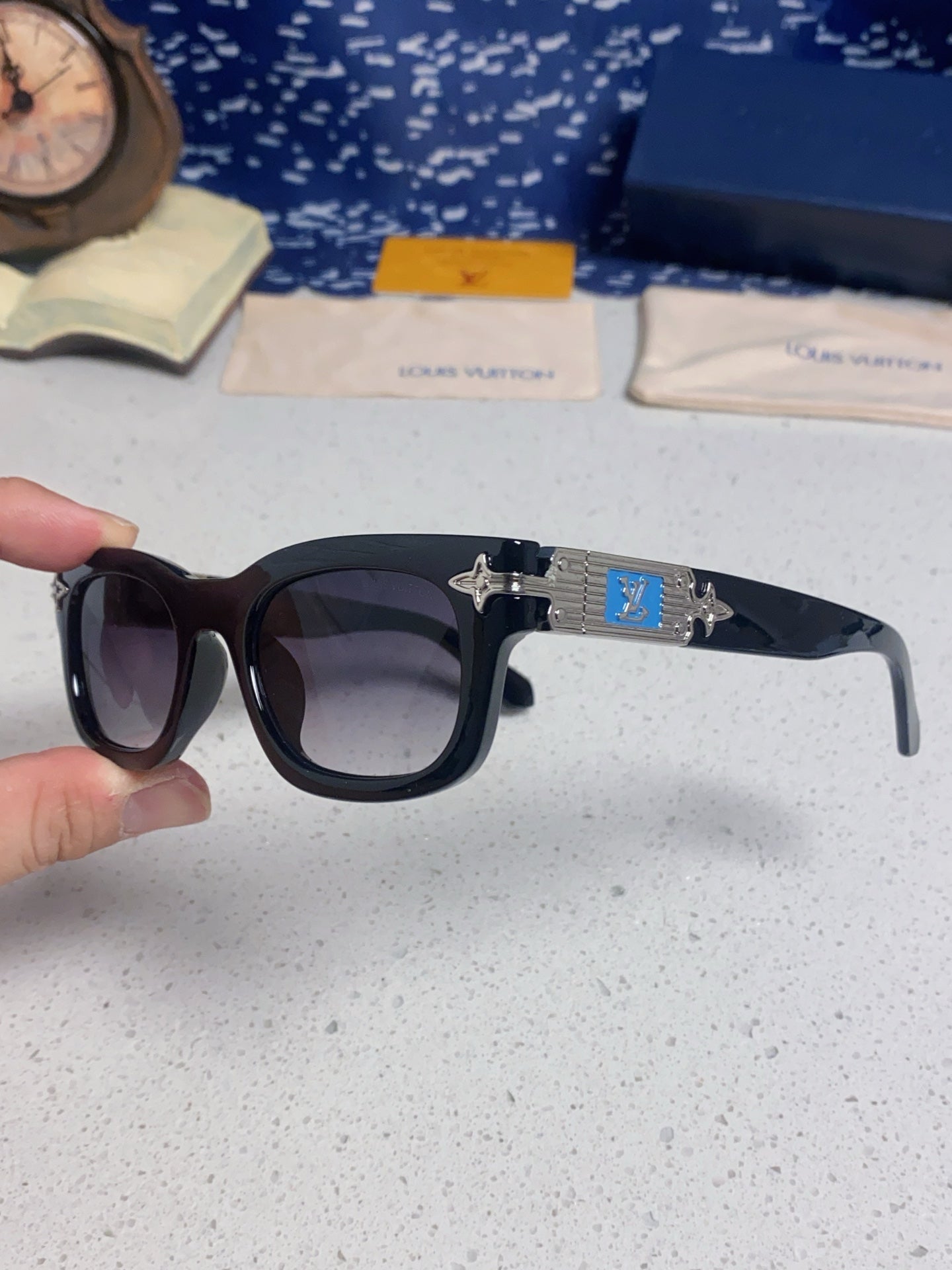 Louis Vuitton Square Silver Lens Sunglasses for Men & Women - 486223 - detail image 6