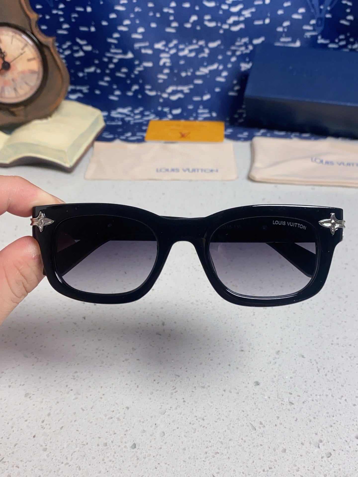 Louis Vuitton Square Silver Lens Sunglasses for Men & Women - 486223 - detail image 4
